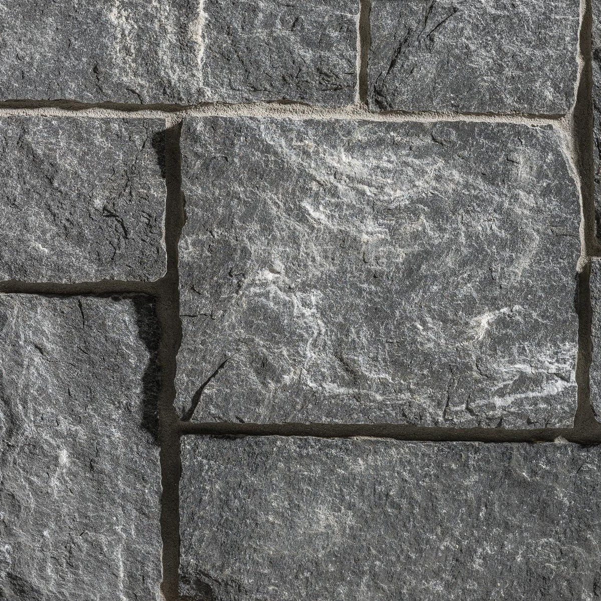 Old World Castle Plymouth Stone Veneer stone veneer by Old World Veneer