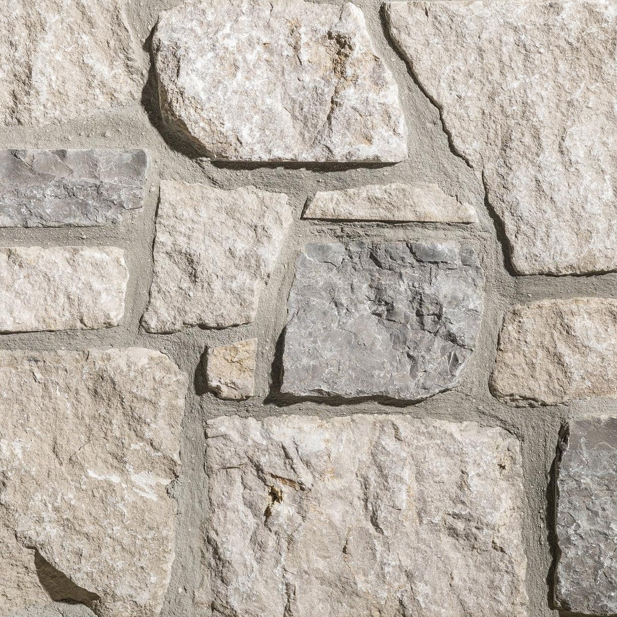 Old World Rustic Ashlar Grayhawk Stone Veneer stone veneer by Old World Veneer