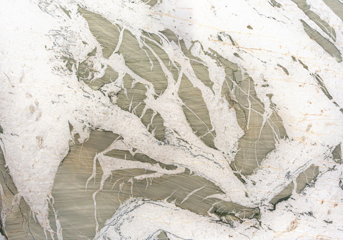 Quartzite Slabs Raggio Di Luna quartzite slabs, top-down product view. Premium quartzite for floors and walls.