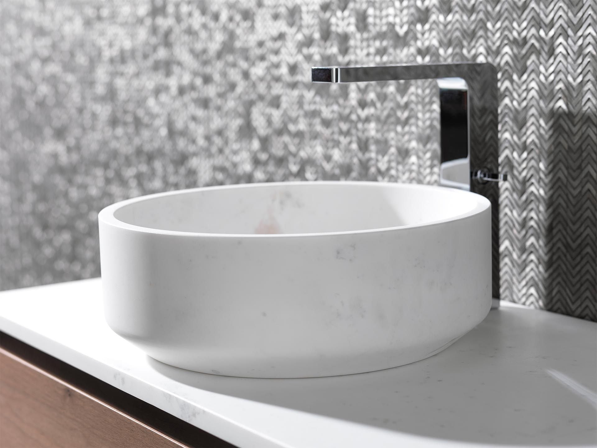 Gravity Metal Arrow Mosaic (12x12 | gloss)