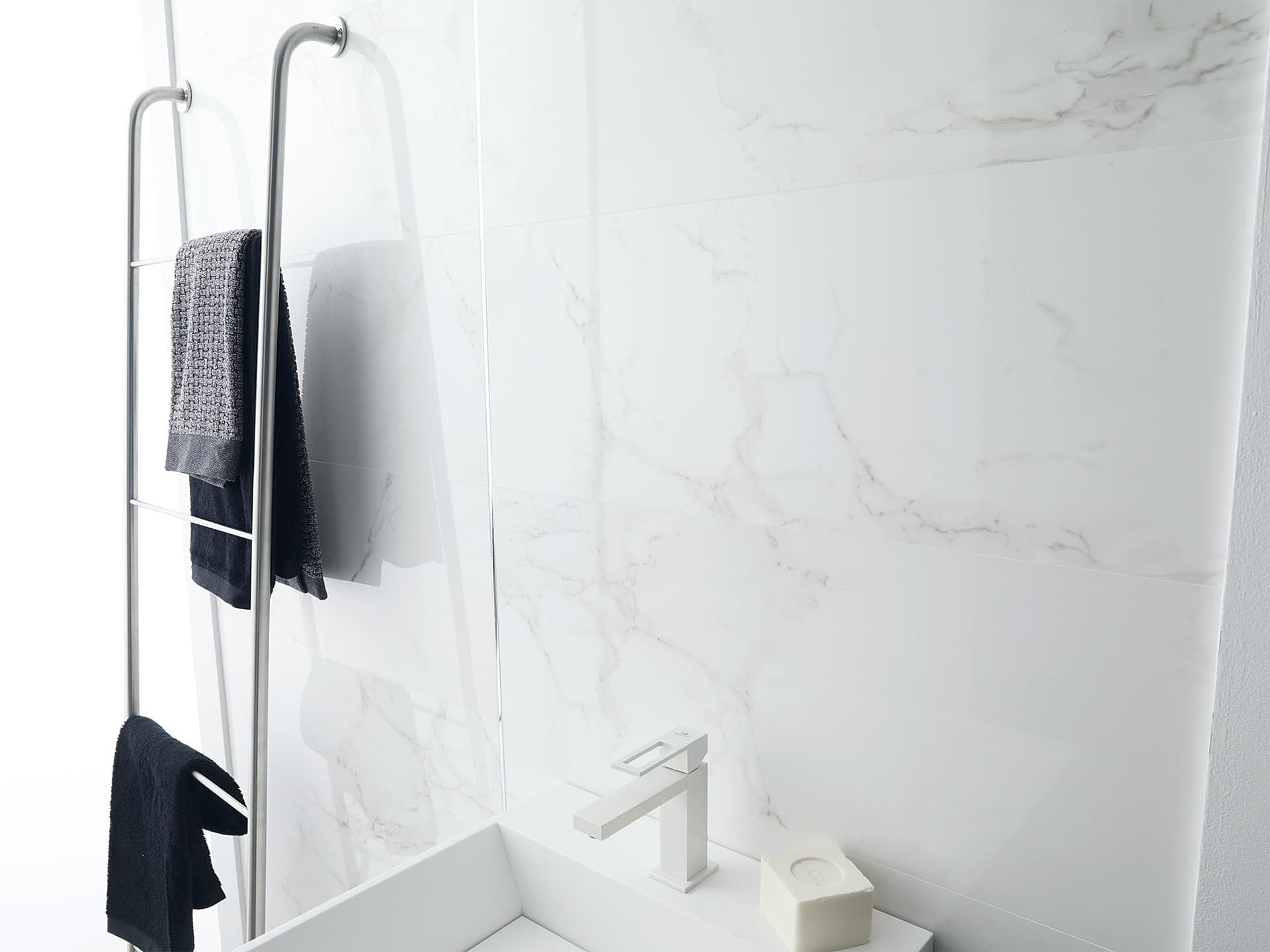 Carrara Blanco Marmol Wall Tile (13x39x9.3-mm | gloss)