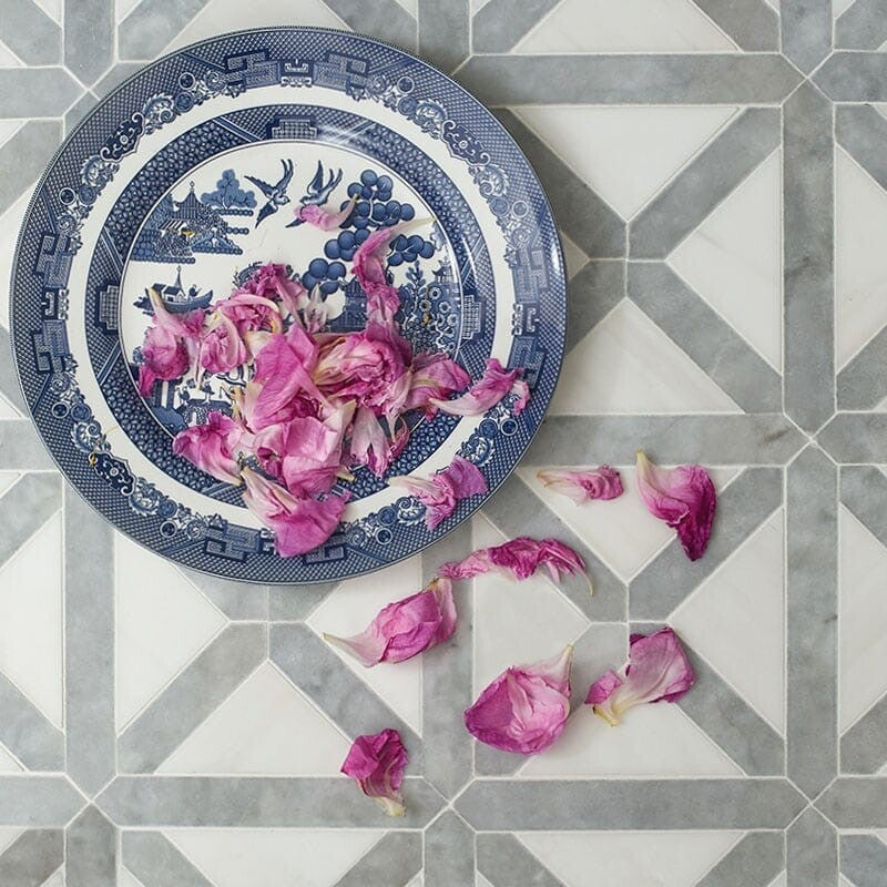 STUDIO : Snow White Large Lattice Mosaic (honed | 13"x13"x7/8" | straight cut)