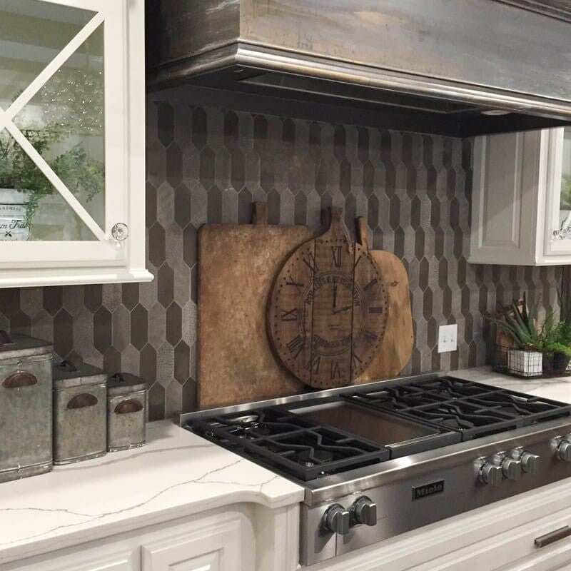 DIMENTIONS : Medium Picket Mosaic (multi finish | 11"x13"x3/16" | straight cut)