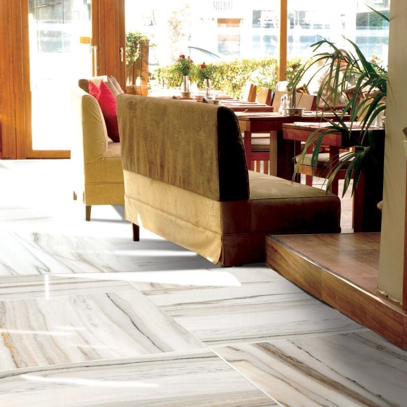 SKYLINE : Square Field Tile (polished | 18"x18"x1/2" | straight cut)