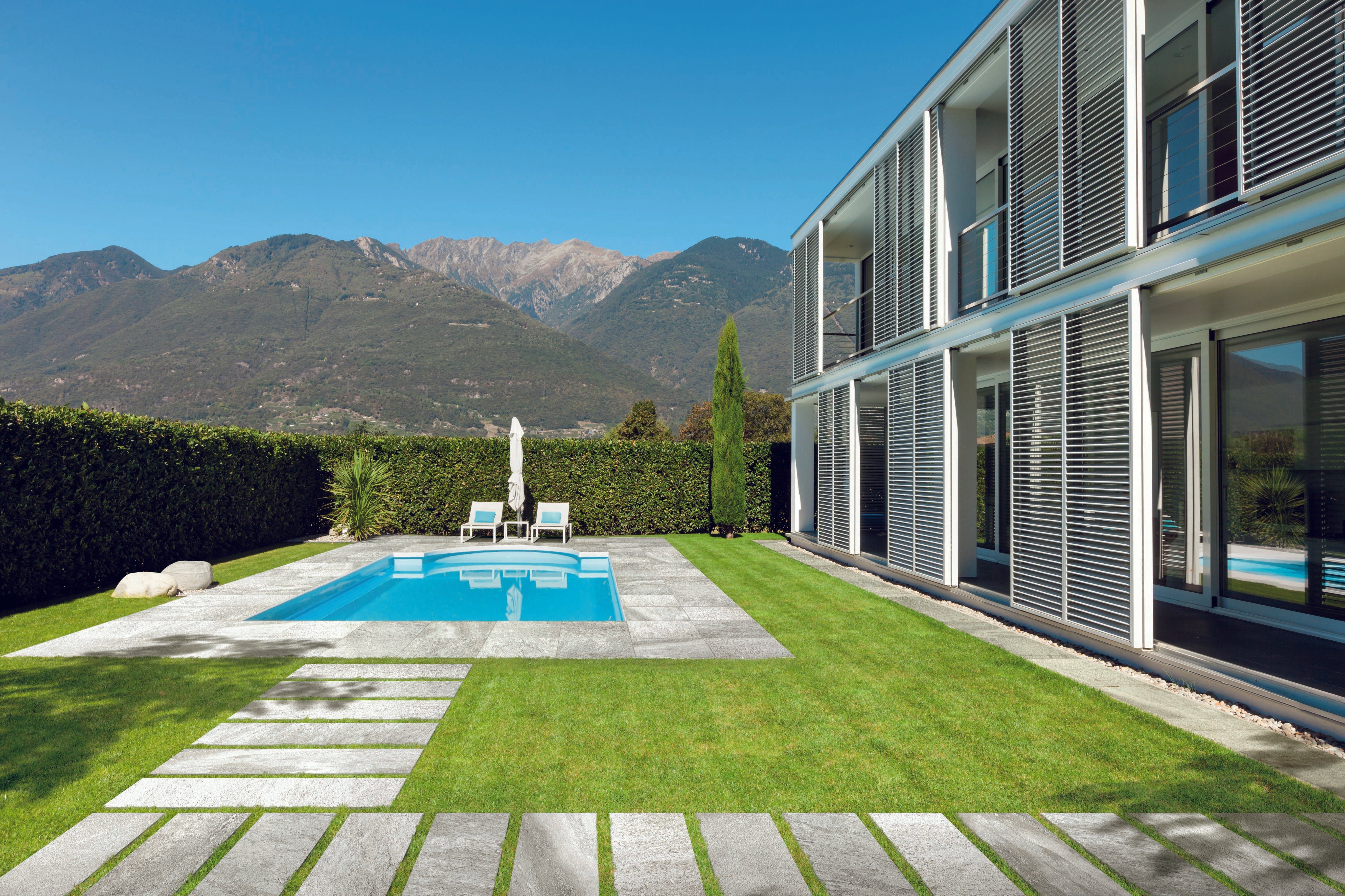 QUARTZ: White Paving Tile (12"x48"x20-mm | grip)