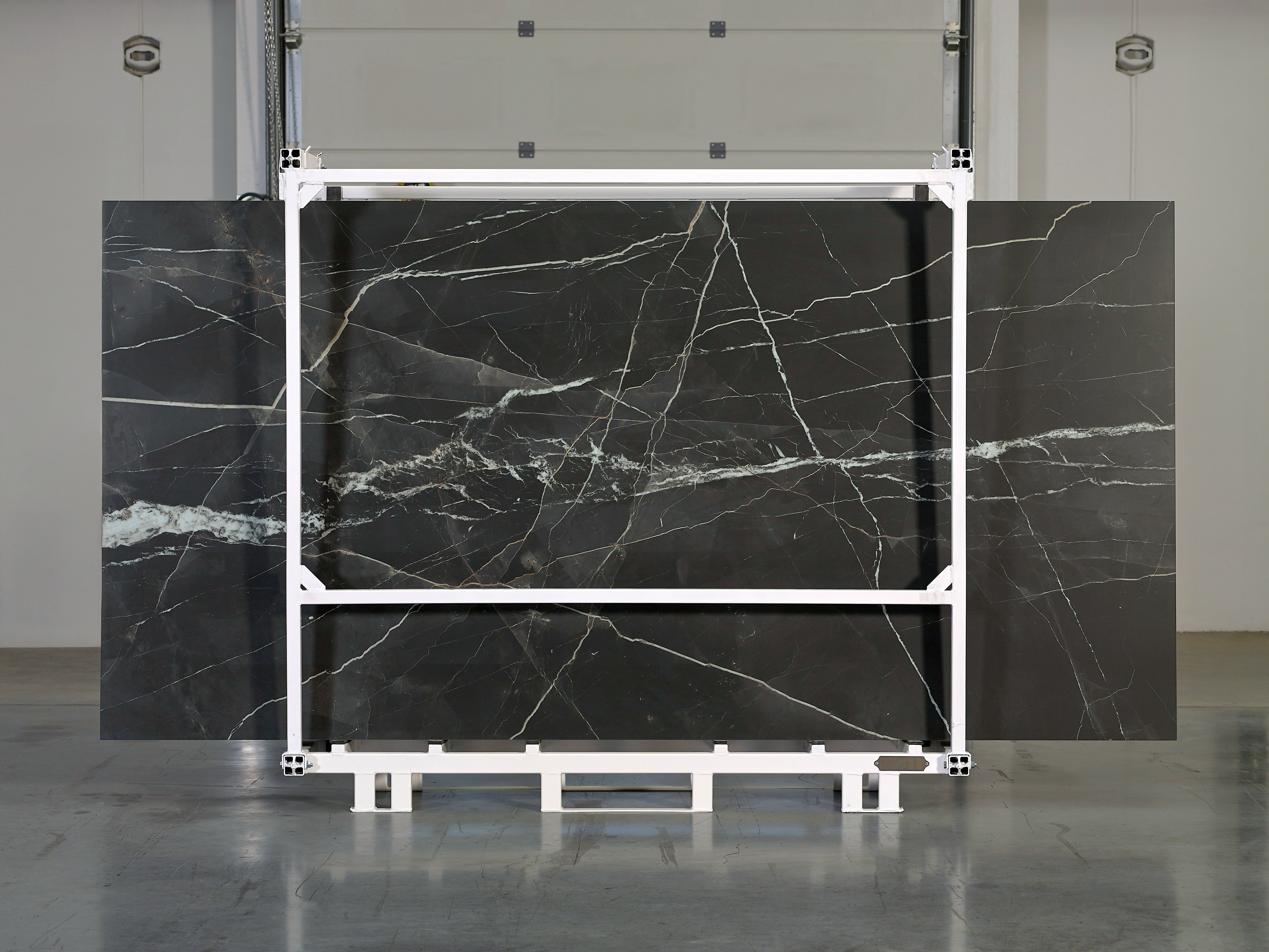 Majesto Calacatta Noir sintered stone slabs by Anatolia, top-down product view, 64"×127"×15/32" size. Turkish sintered stone for floors and walls.
