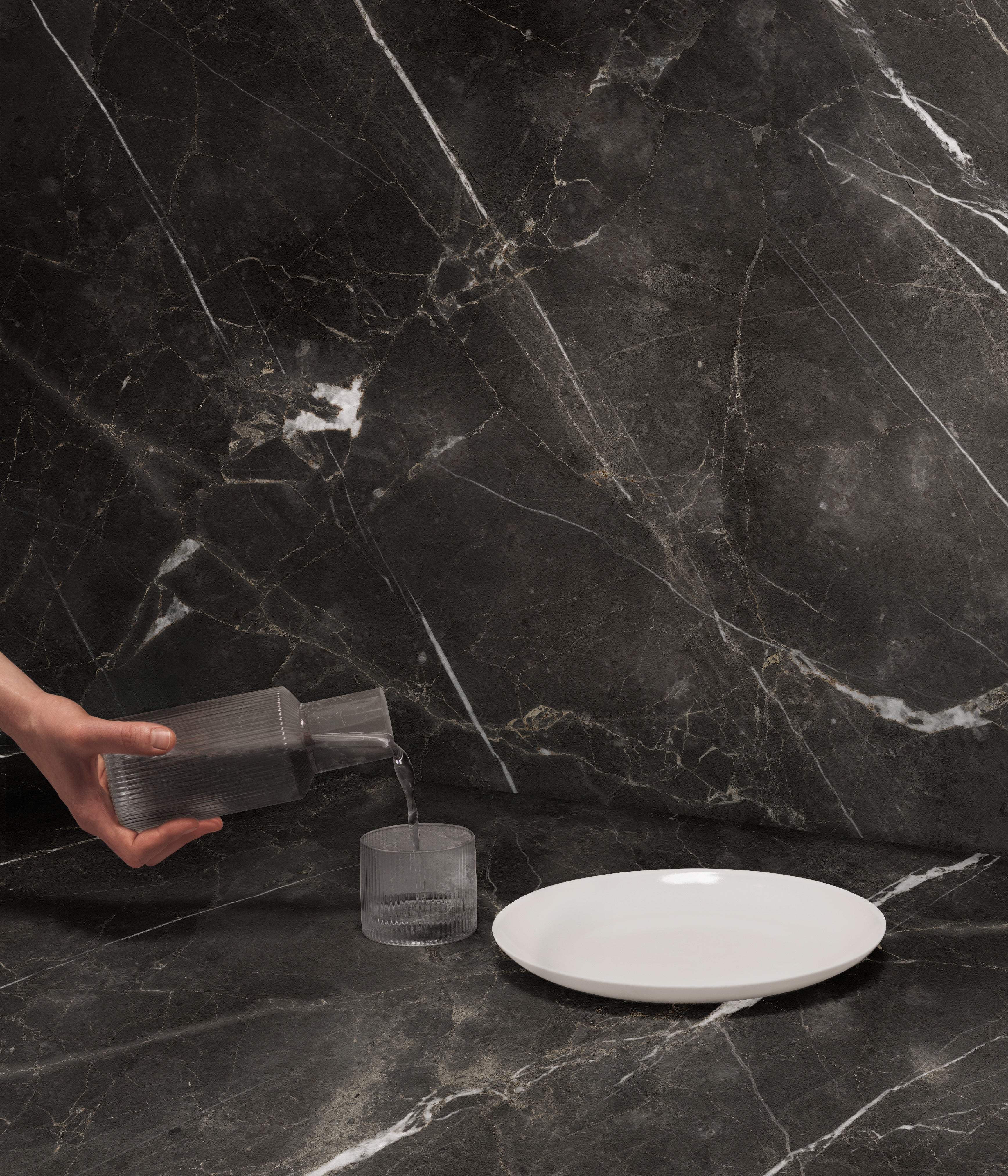 MAJESTO: Forge Eleganza Porcelain Field Tile (36"×11/32" | Polished | Rectified)