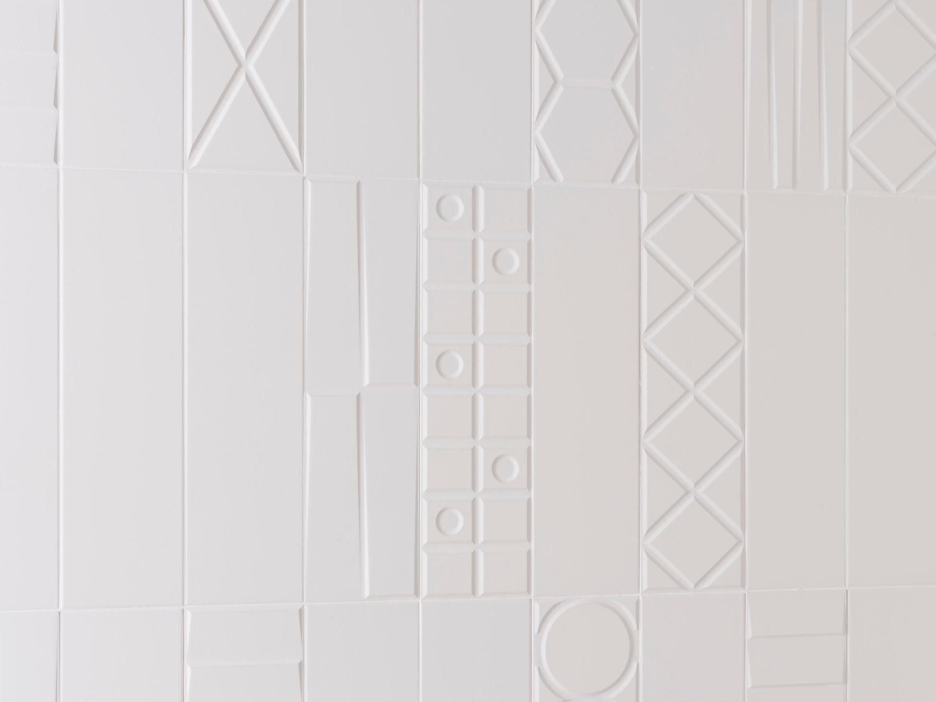 Geo White Deco Wall Tile (5x17x9.5-mm | gloss)