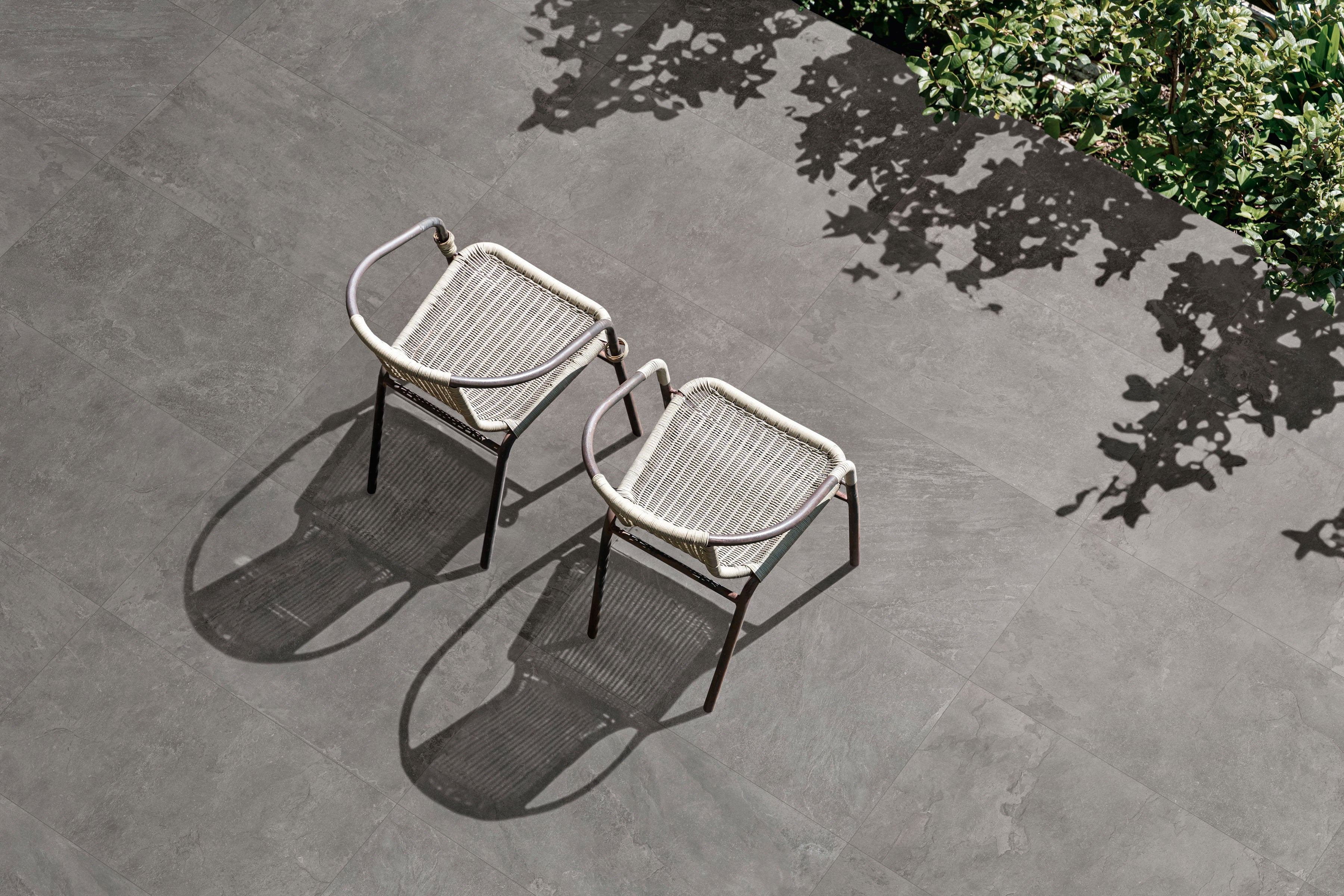 LITH: Heirloom Blue Paving Tile (24"x48"x20-mm | grip)