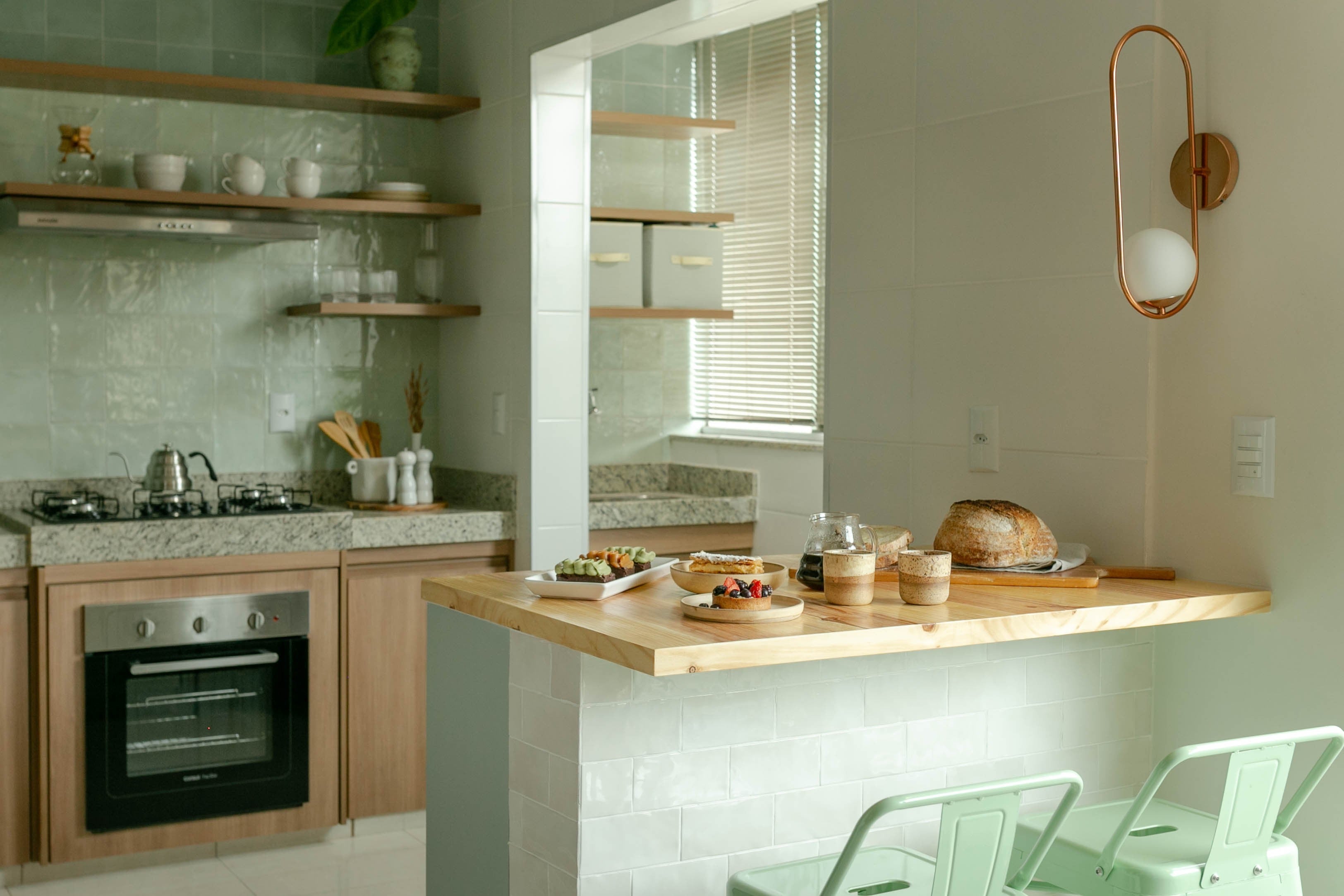 CHROMATIC SYMPHONY: Seaside Sonata Field Tile (6"x6"x9-mm | glossy | pressed)