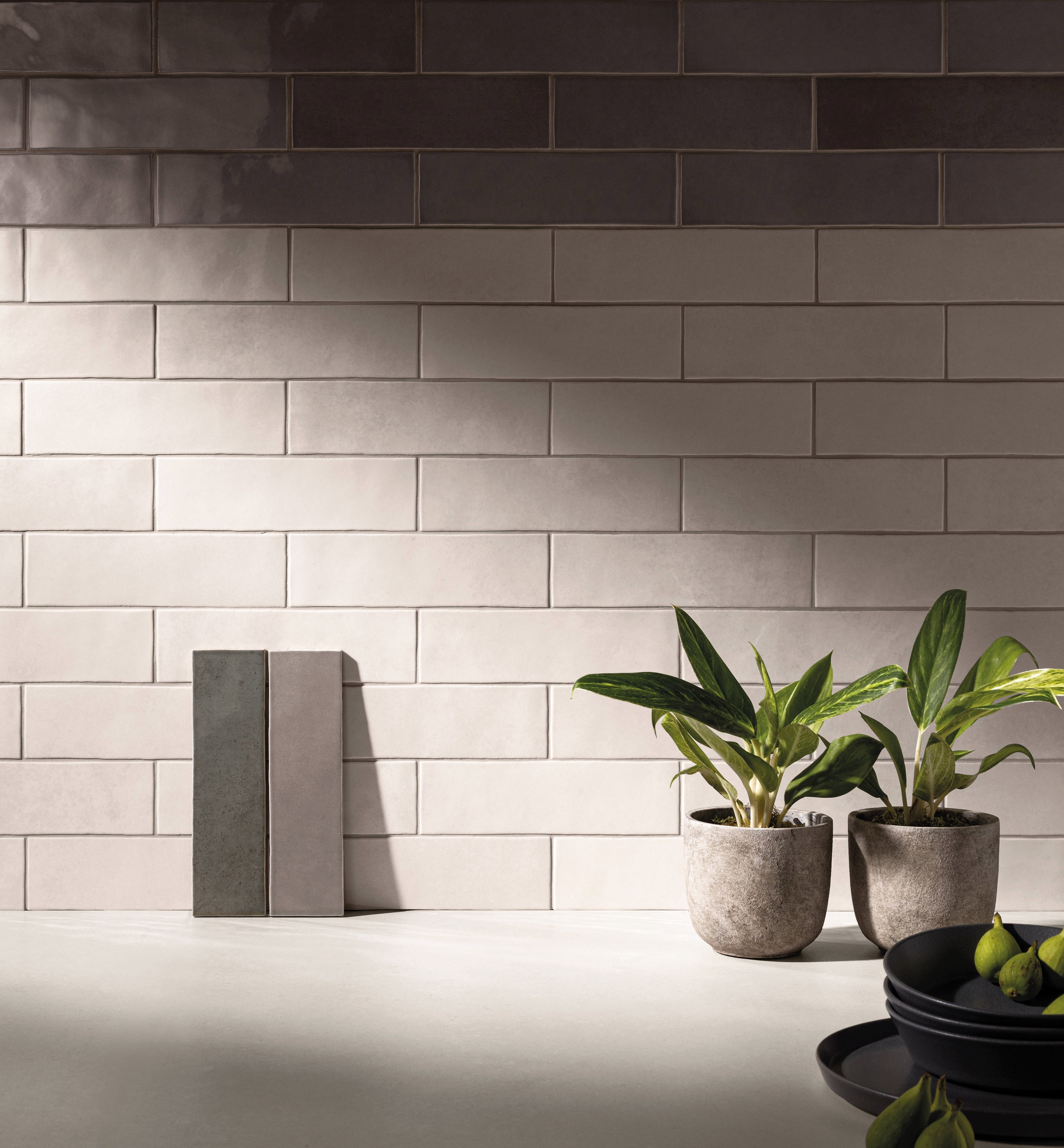 RUSTIC RESERVOIR: Reservoir Grained Gush Field Tile (3"x10"x8-mm | glossy | pressed)