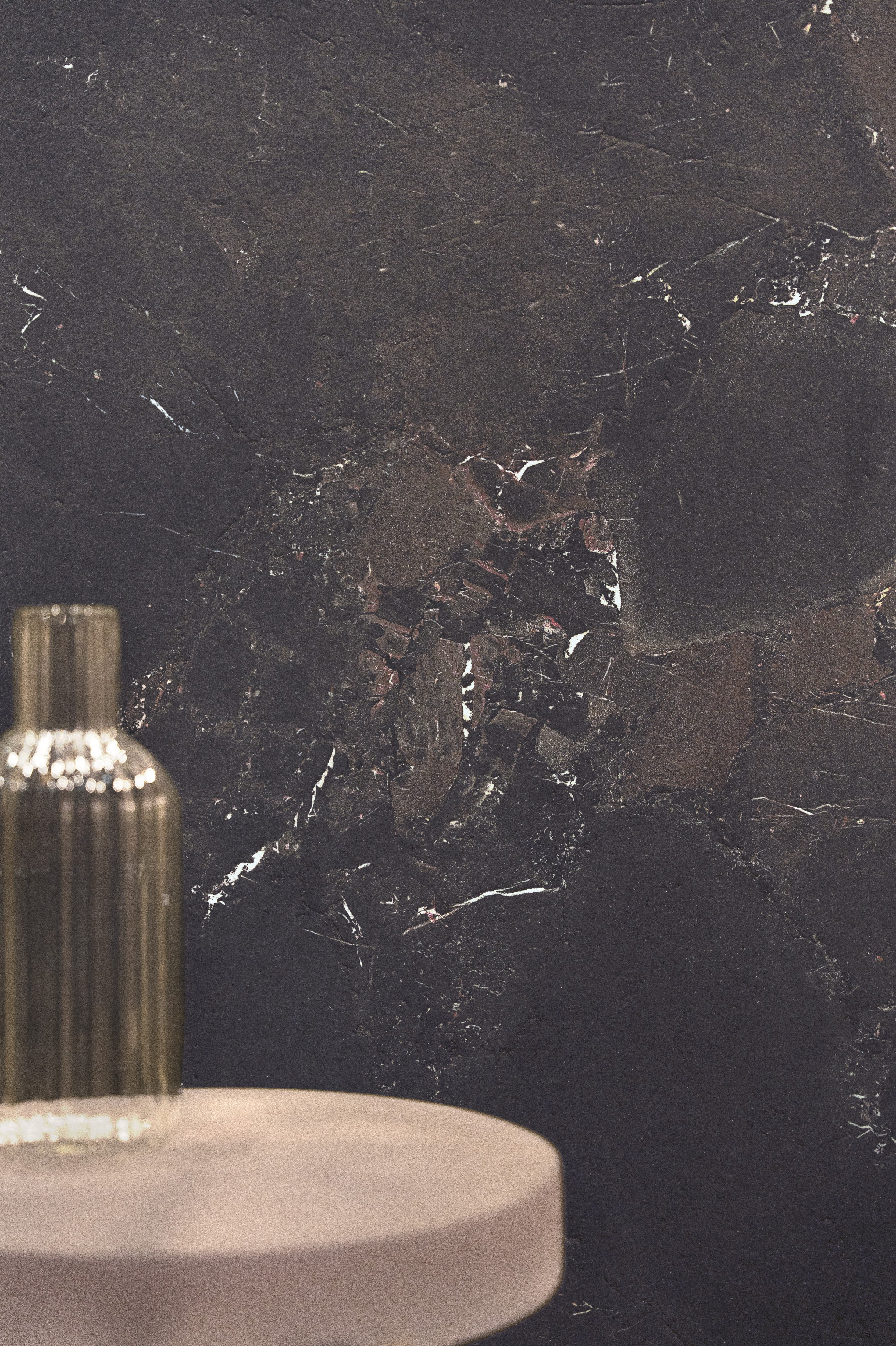 URBAN SILHOUETTE: City Shadow Field Tile (48"x48"x7-mm | natural | rectified)