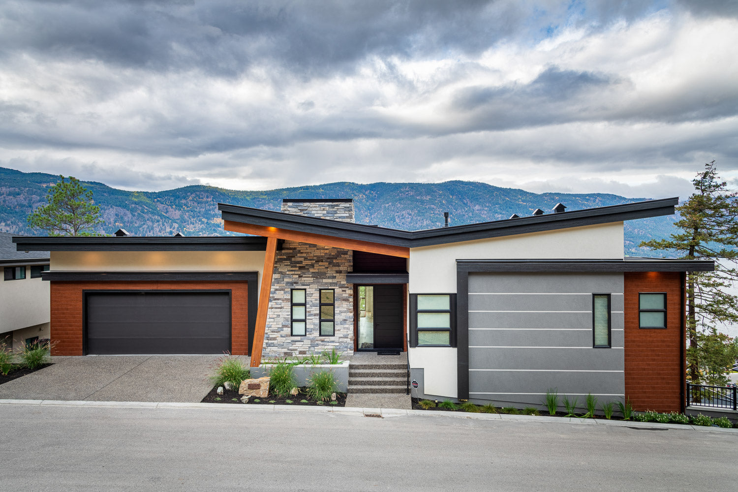 Country Ledgestone Echo Ridge wall panels by Cultured Stone, primary product image. Premium stone veneer for exterior and interior walls.