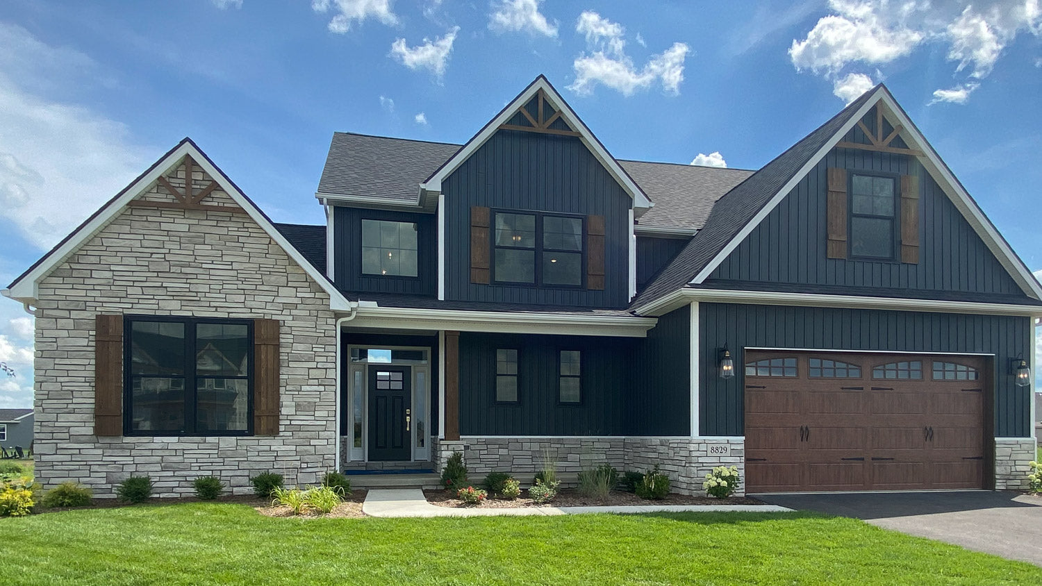 Country Ledgestone Wheaton wall panels by Cultured Stone, primary product image. Premium stone veneer for exterior and interior walls.