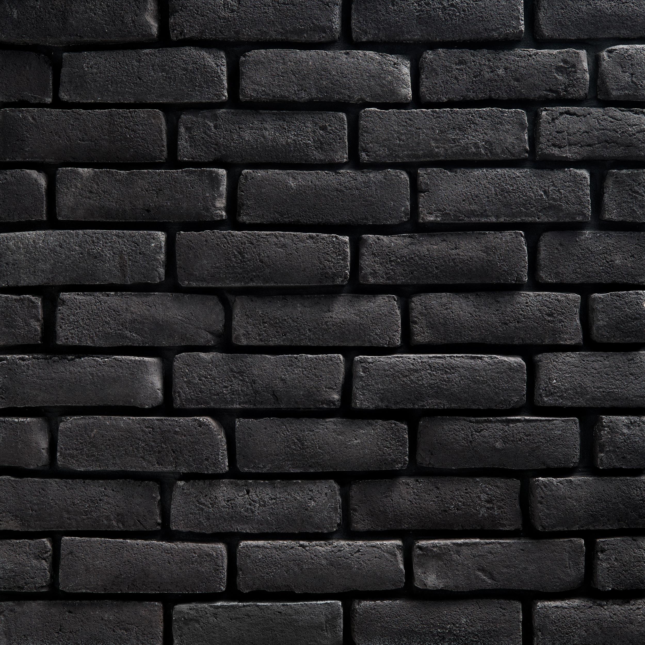 Handformed Brick Coal Crest brick by Dutch Quality, primary product image. Premium stone veneer for exterior and interior walls.