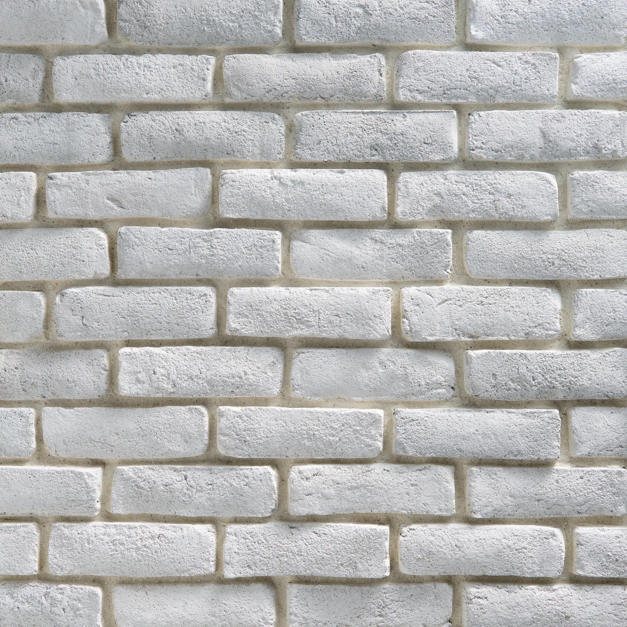 Handformed Brick Snowpack brick by Dutch Quality, primary product image. Premium stone veneer for exterior and interior walls.