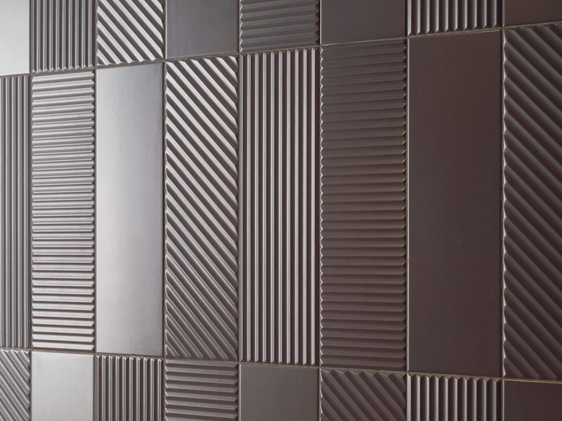 Trend Dark Wall Tile (5x17x8.5-mm | gloss)