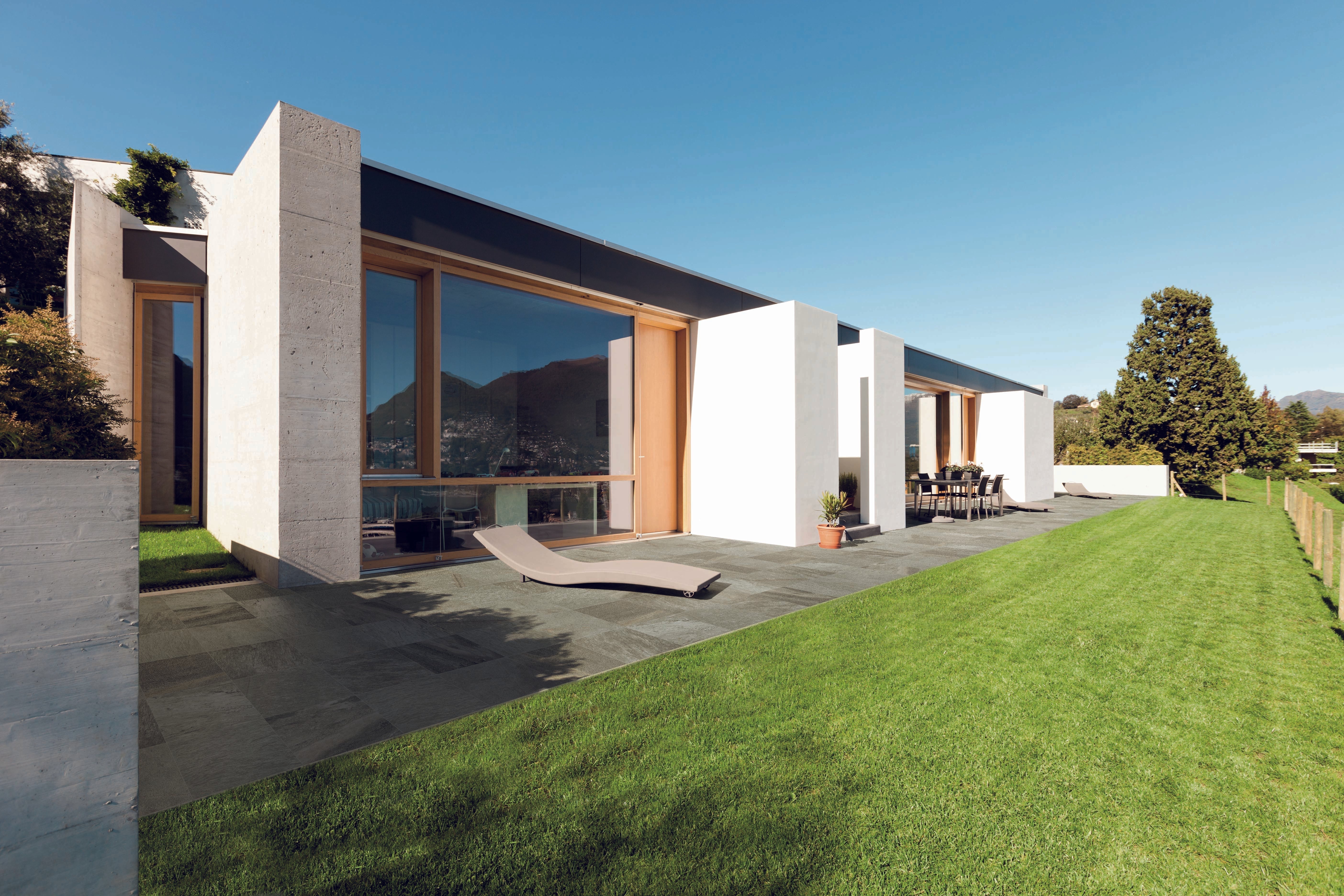 QUARTZ: Grey Paving Tile (24"x24"x20-mm | grip)