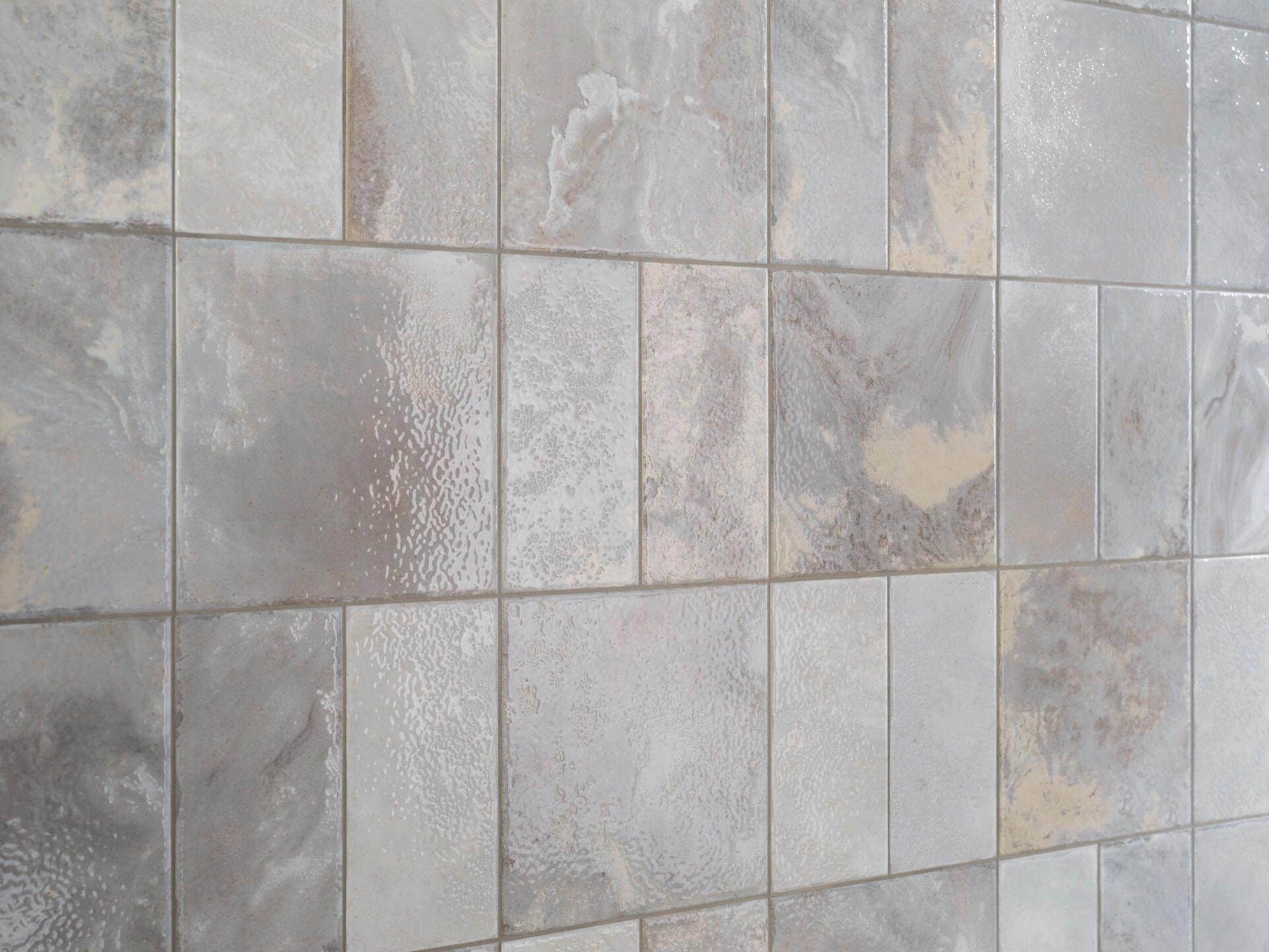 Fiji Silver Wall Tile (4x8x8.5-mm | gloss)