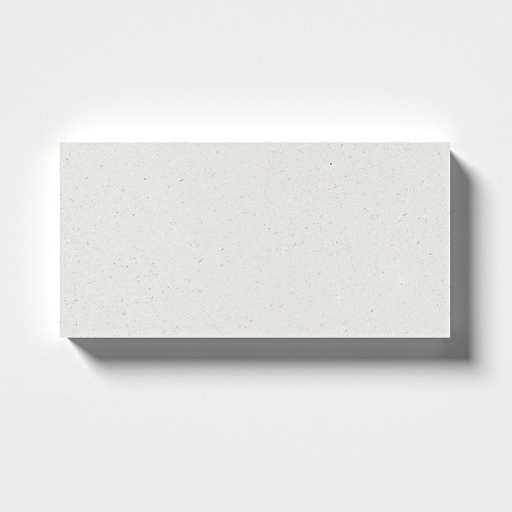 Champagne Honed Limestone Tile 2 3/4×5 1/2 Image