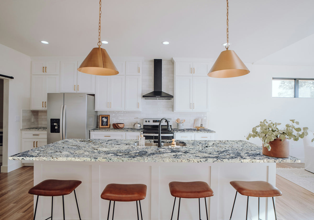 Glacier White Polished Granite Slab Random (SL90383)