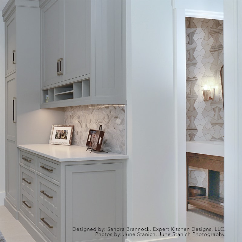 Snow White, Skyline Multi Finish Cravat Marble Mosaics 4 3/4Γ7 15/32