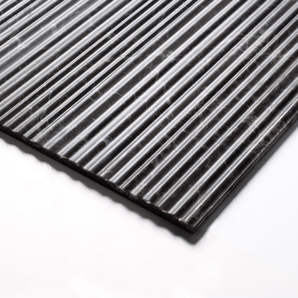 Iris Black Honed Thin Fluted Marble Accent Tiles 18×18 (ML01139)