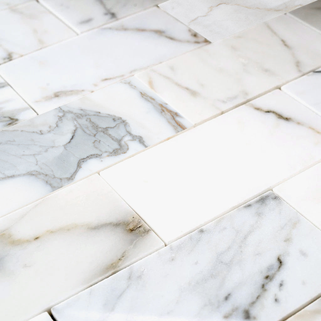 CALACATTA GOLD: Marble Rectangle Field Tile (3"x6"x3/8" | Honed)