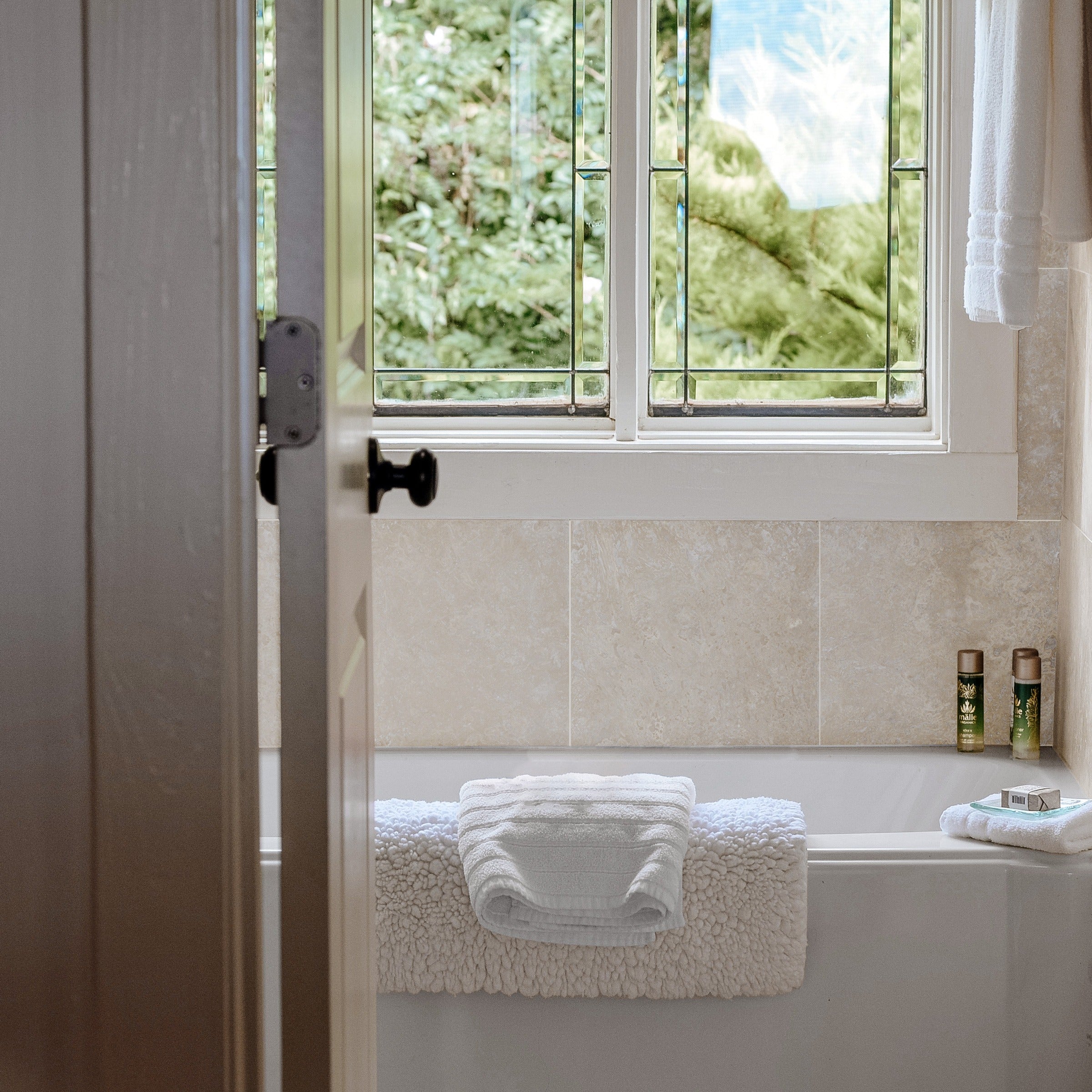 IVORY PREMIUM: Field Tile (12"×12"×3/8" | filled & honed)