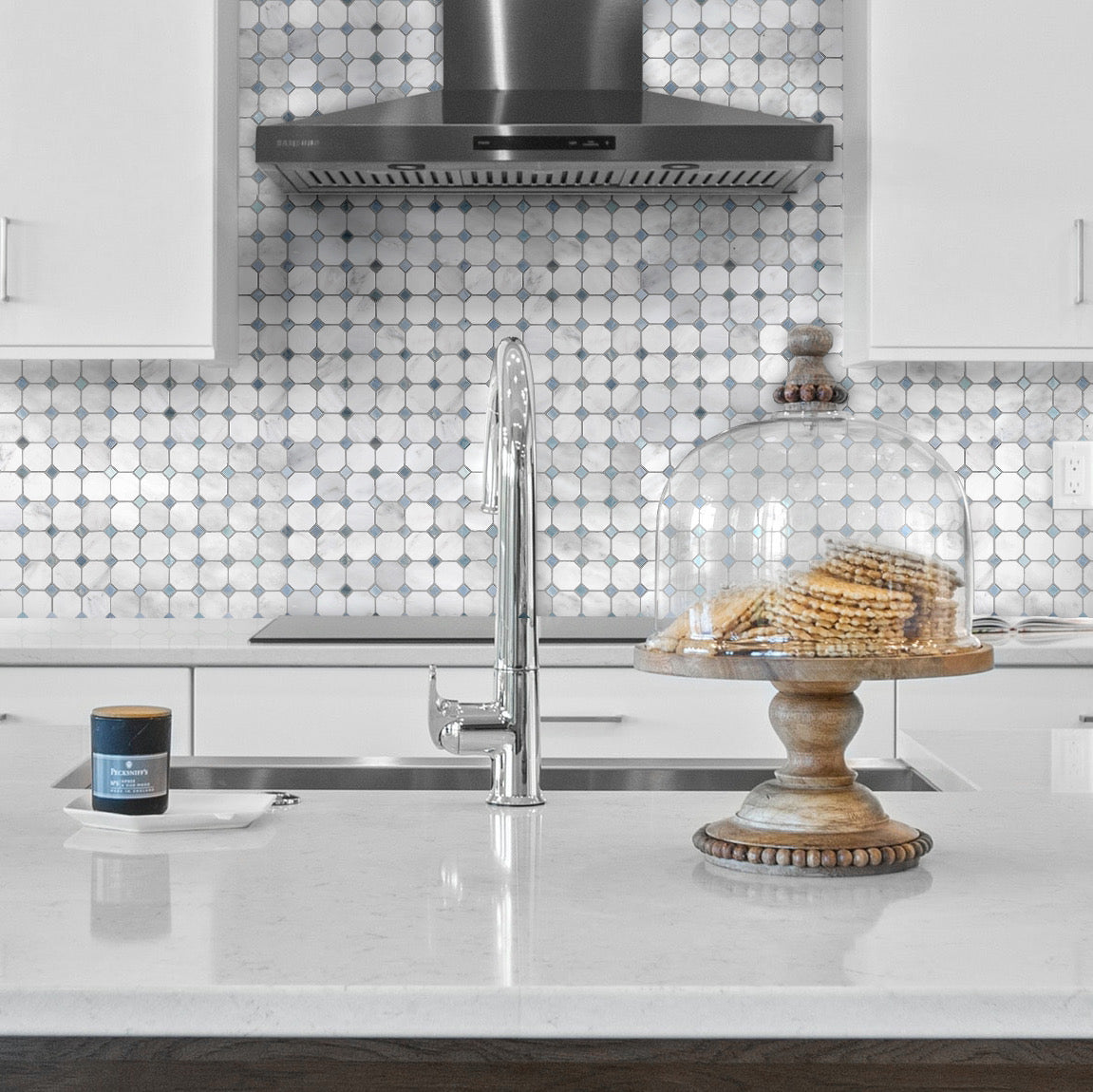 ORIENTAL WHITE: Random Strip Mosaic (11 3/4"Γ12 1/8"Γ3/8" | polished)
