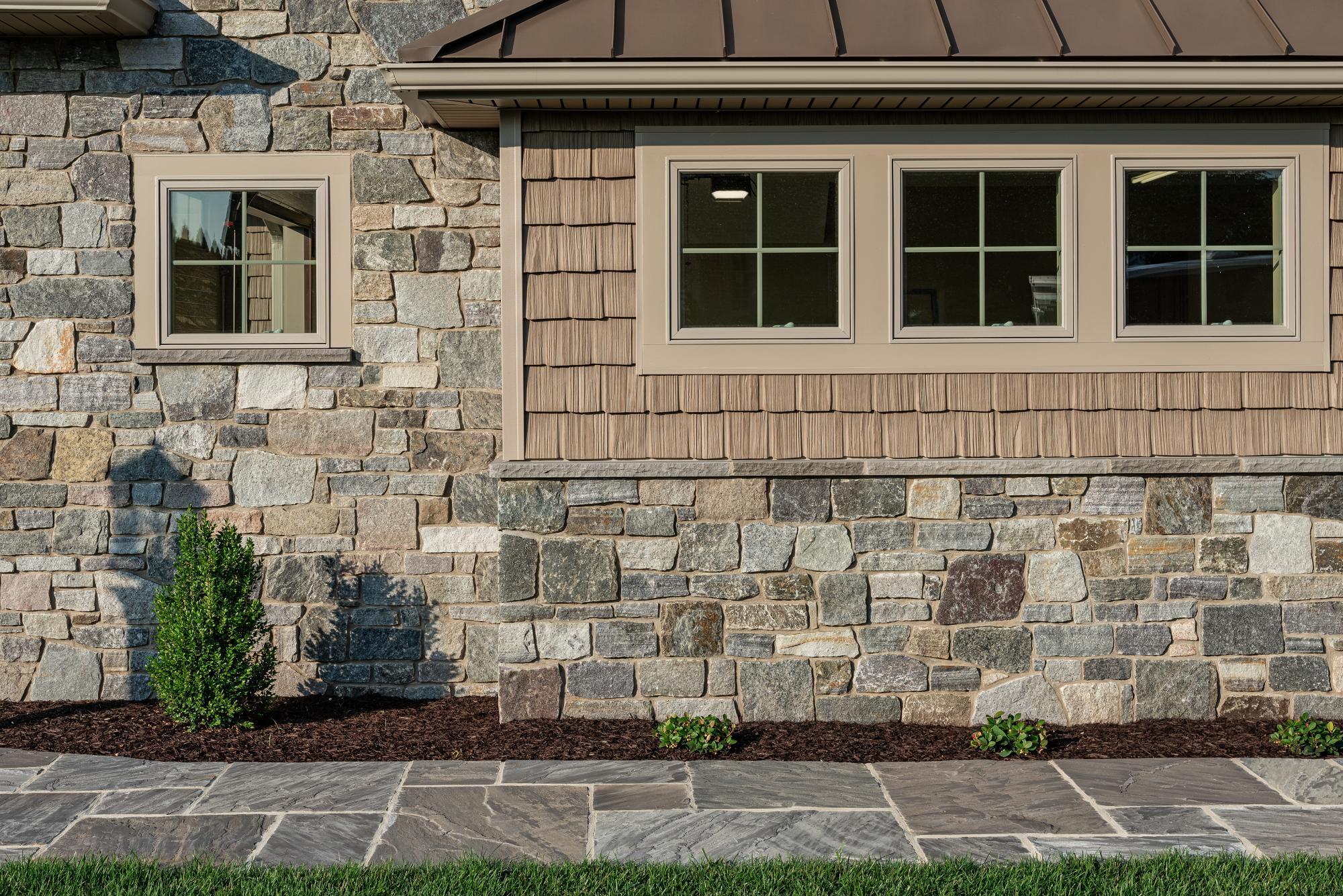 Homestead Rubble Rockland wall panels by Old World Veneer, primary product image. Premium stone veneer for exterior and interior walls.