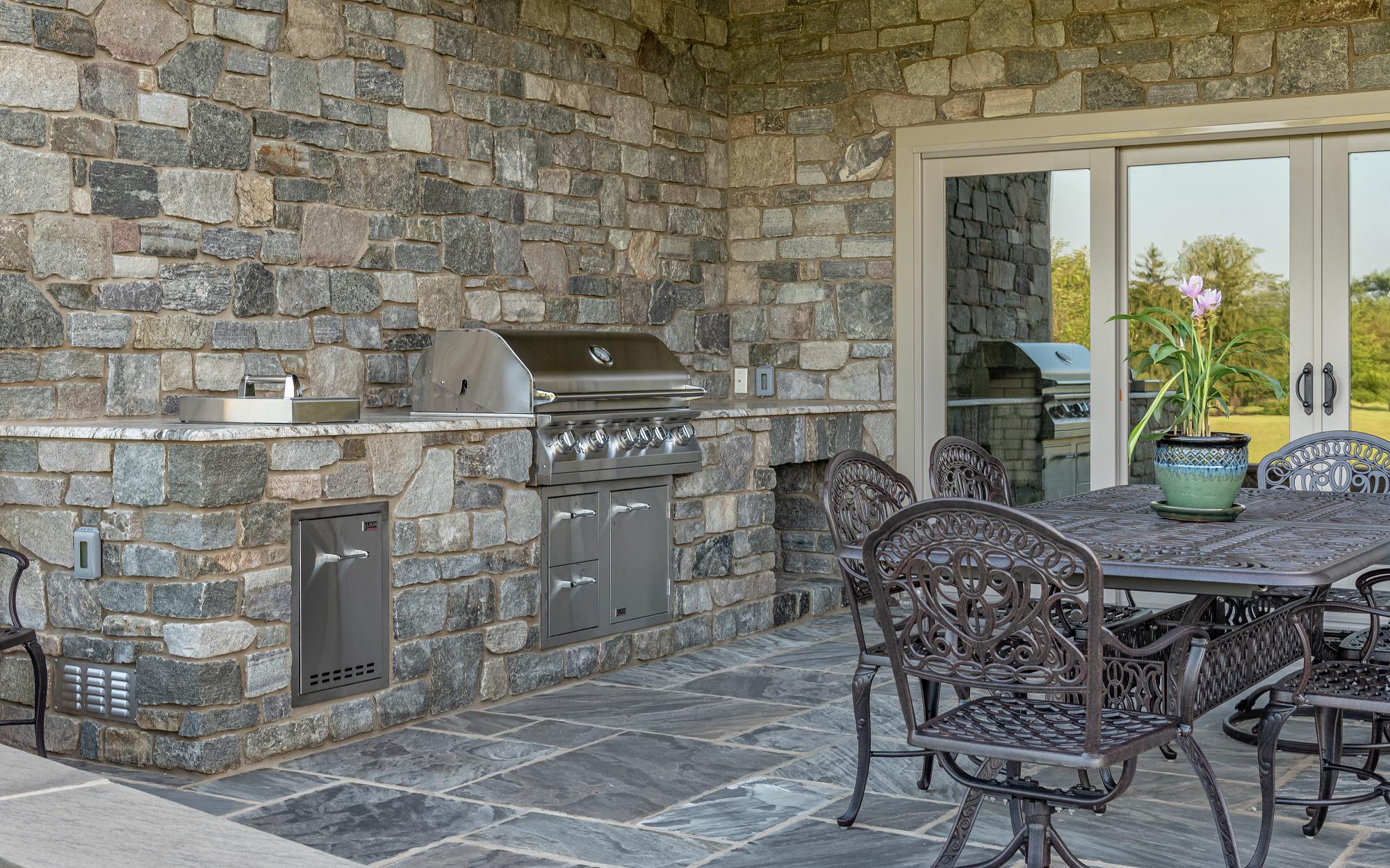 Homestead Rubble Rockland wall panels by Old World Veneer, primary product image. Premium stone veneer for exterior and interior walls.