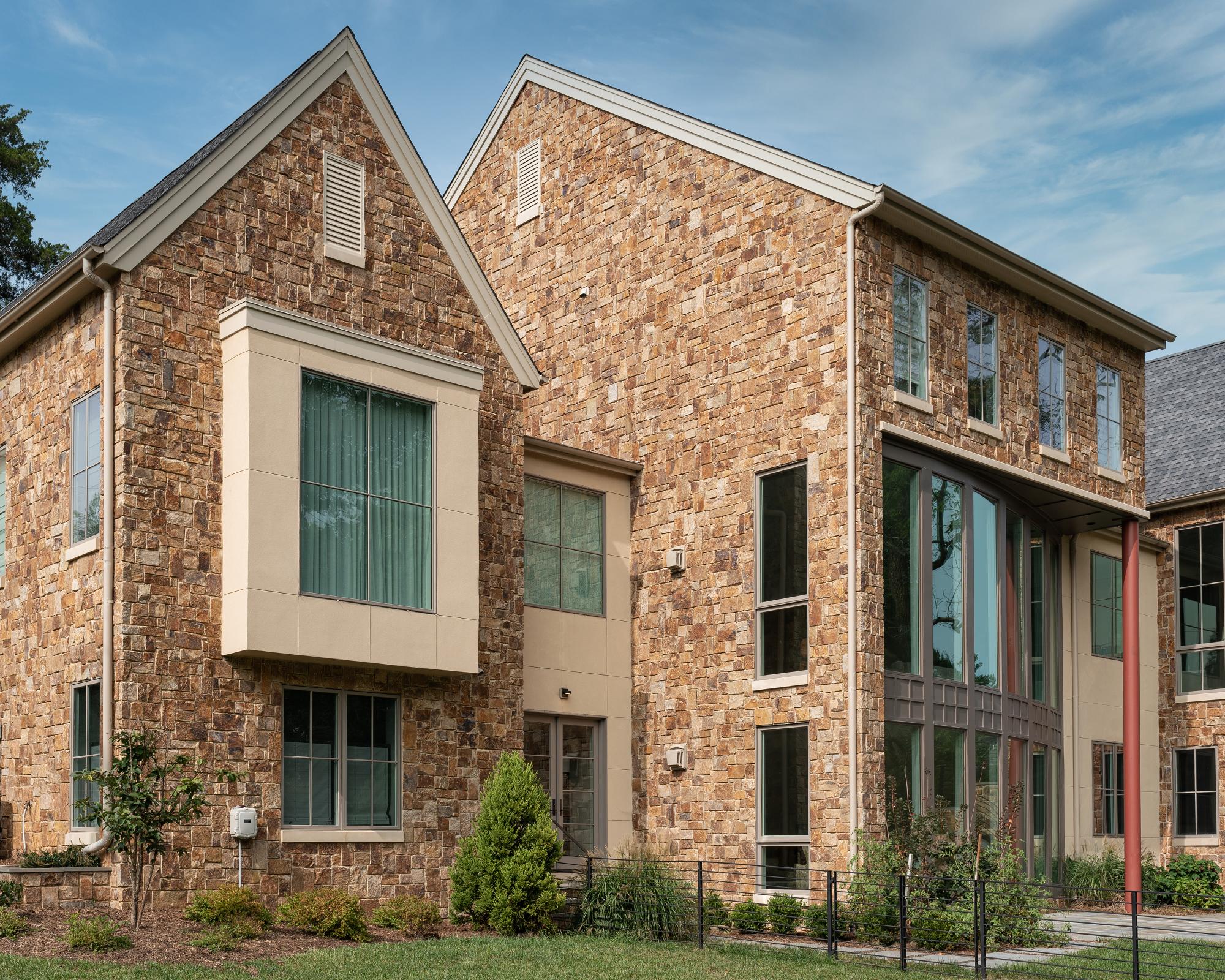 Rustic Ashlar Granite Falls wall panels by Old World Veneer, primary product image. Premium stone veneer for exterior and interior walls.