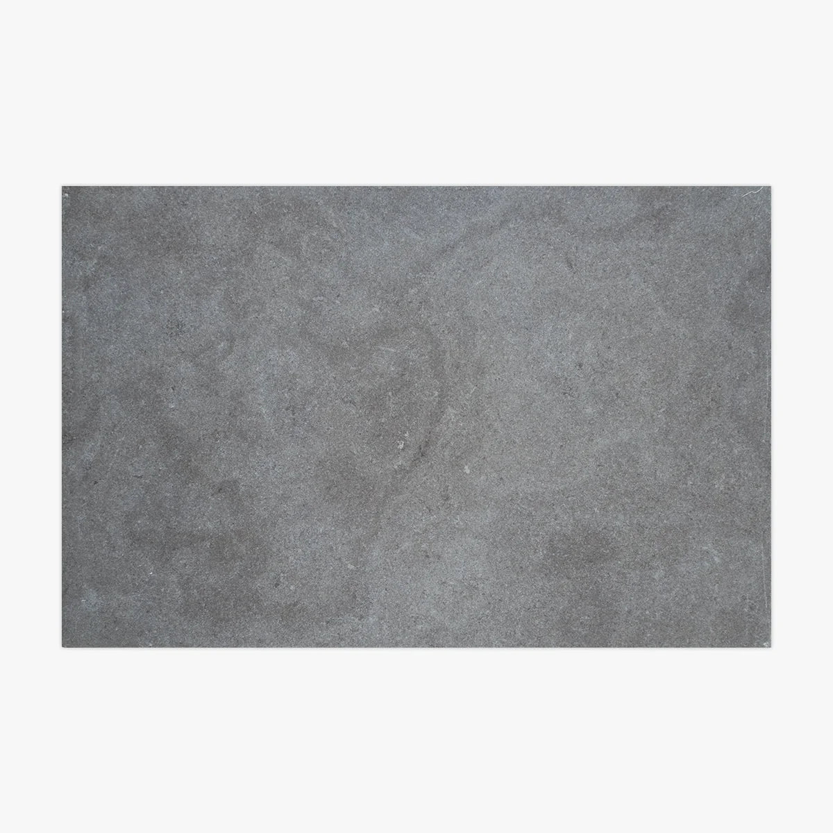 L'Heritage Reclaimed Limestones Gray field tile, alternate product view. Premium limestone for floors and walls.