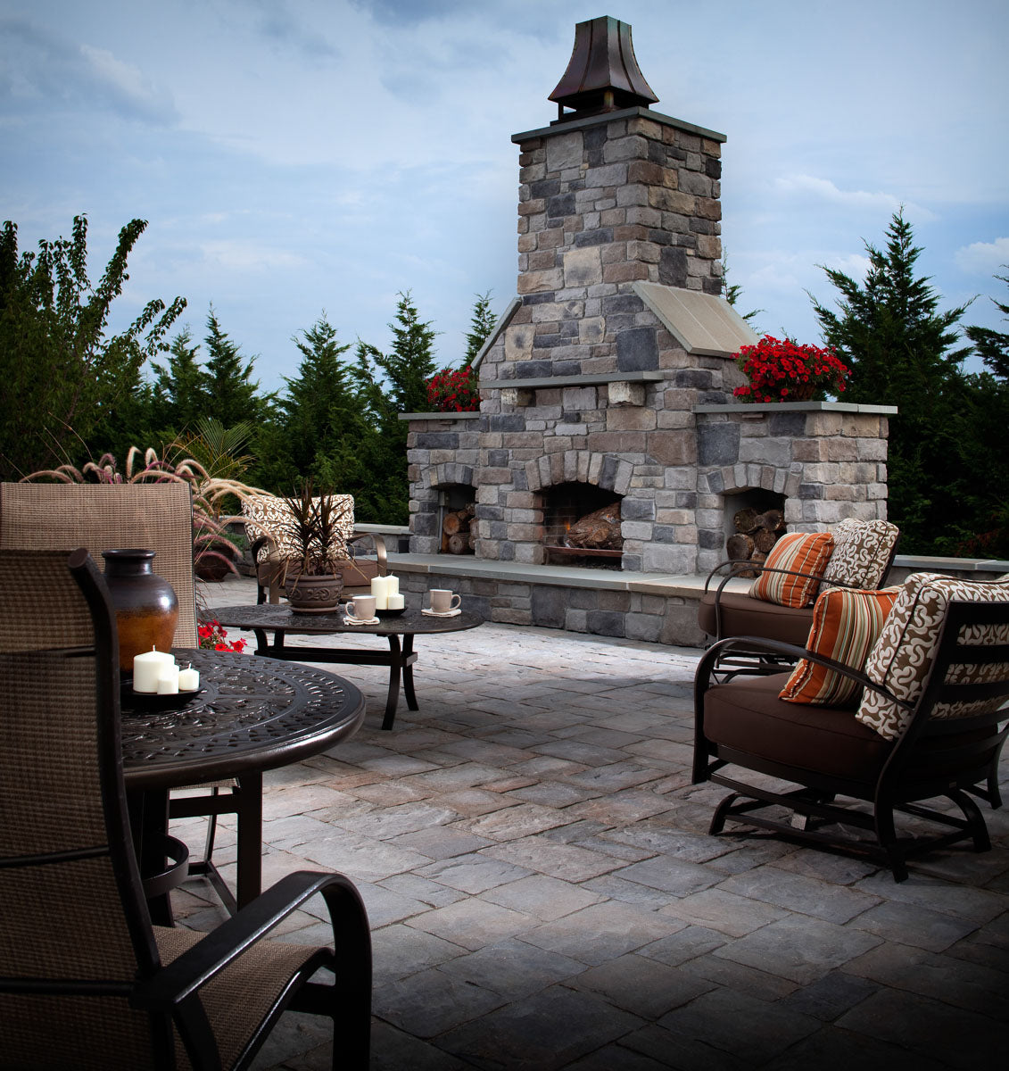 Heritage Pennsylvania manufactured stone accessories, lifestyle installation view 5, 7"–11 3/4"×2 3/8"–3 1/4"×1"–1 3/4" size. Premium manufactured stone for exterior and interior walls.