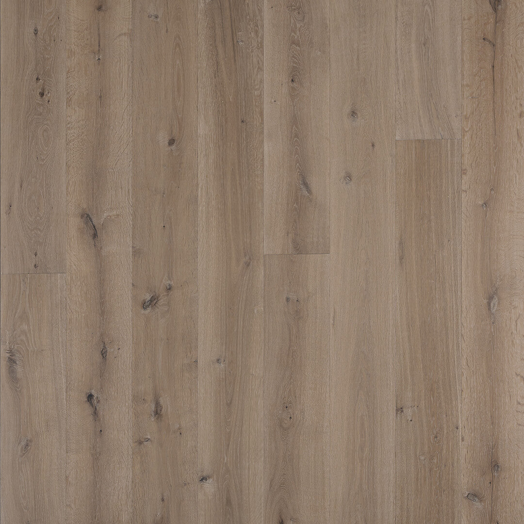 HERMITAGE: Moet White Oak Engineered Hardwood Plank (9"X24"-84"X⅝" | Wire Brush)