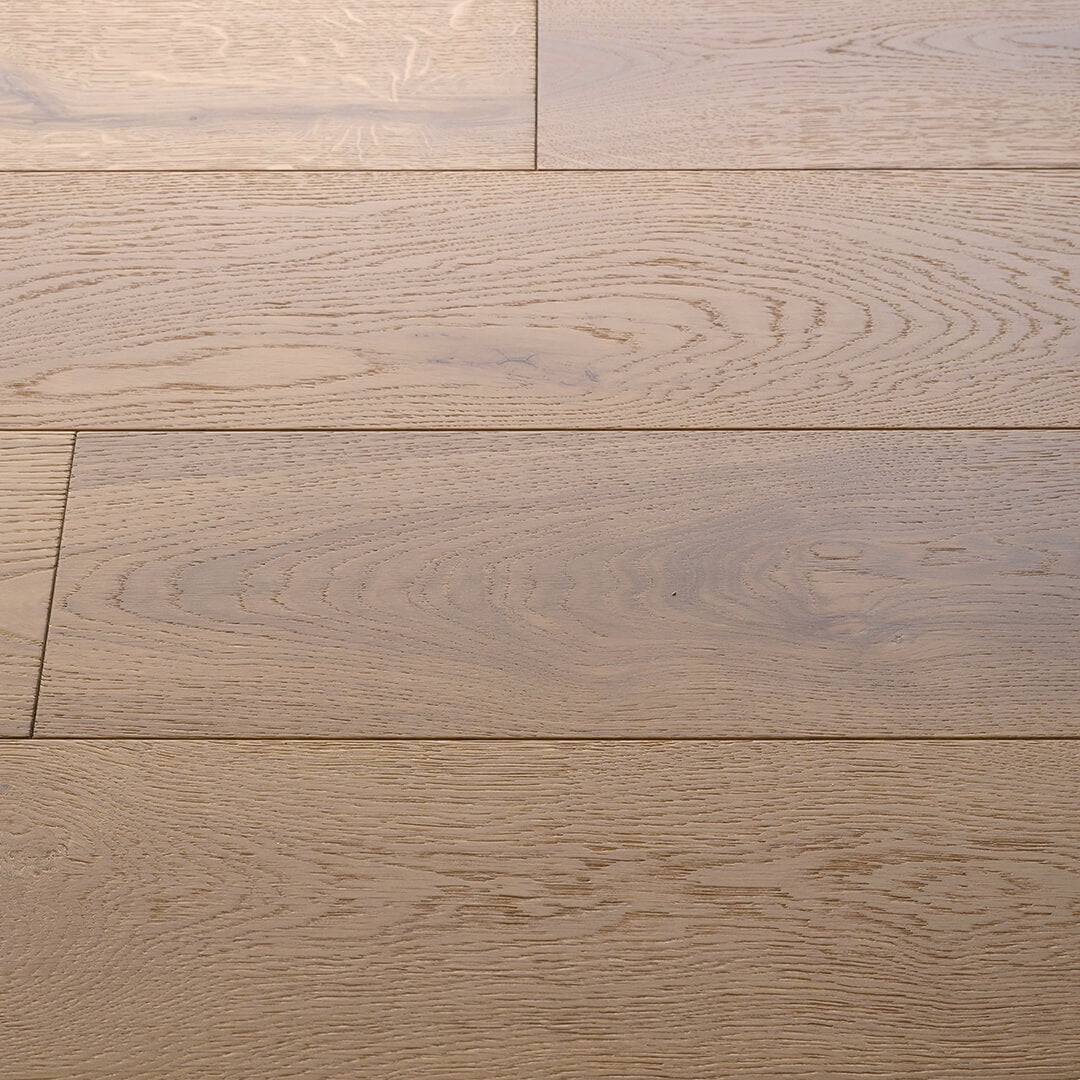 HERMITAGE: Saint Tropez White Oak Engineered Hardwood Plank (7½"X24"-76"X⅝" | Wire Brush)