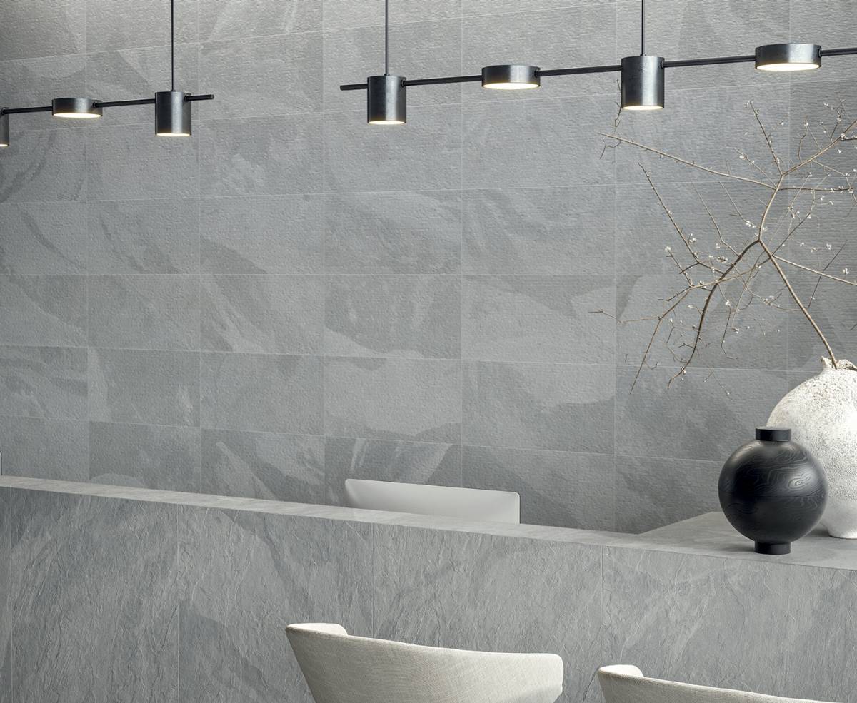 Veneer World Atelier Essence Montauk White porcelain field tile, product image, 12"×24"×11/32" size. Premium porcelain for floors and walls.