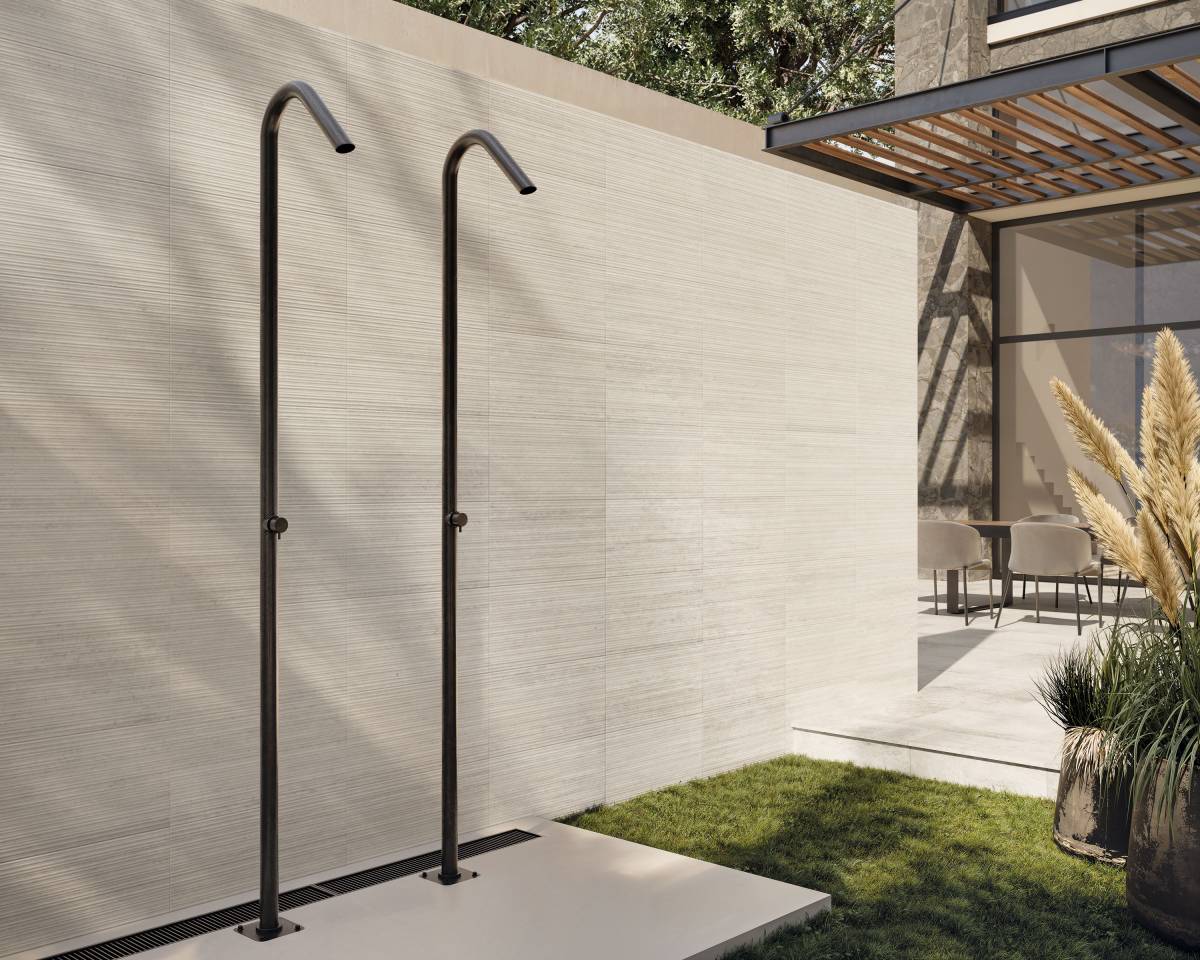 Veneer World Atelier Trail Vein Cut Pearl porcelain wall veneer, product image, 12"×24"×11/32" size. Premium porcelain for floors and walls.