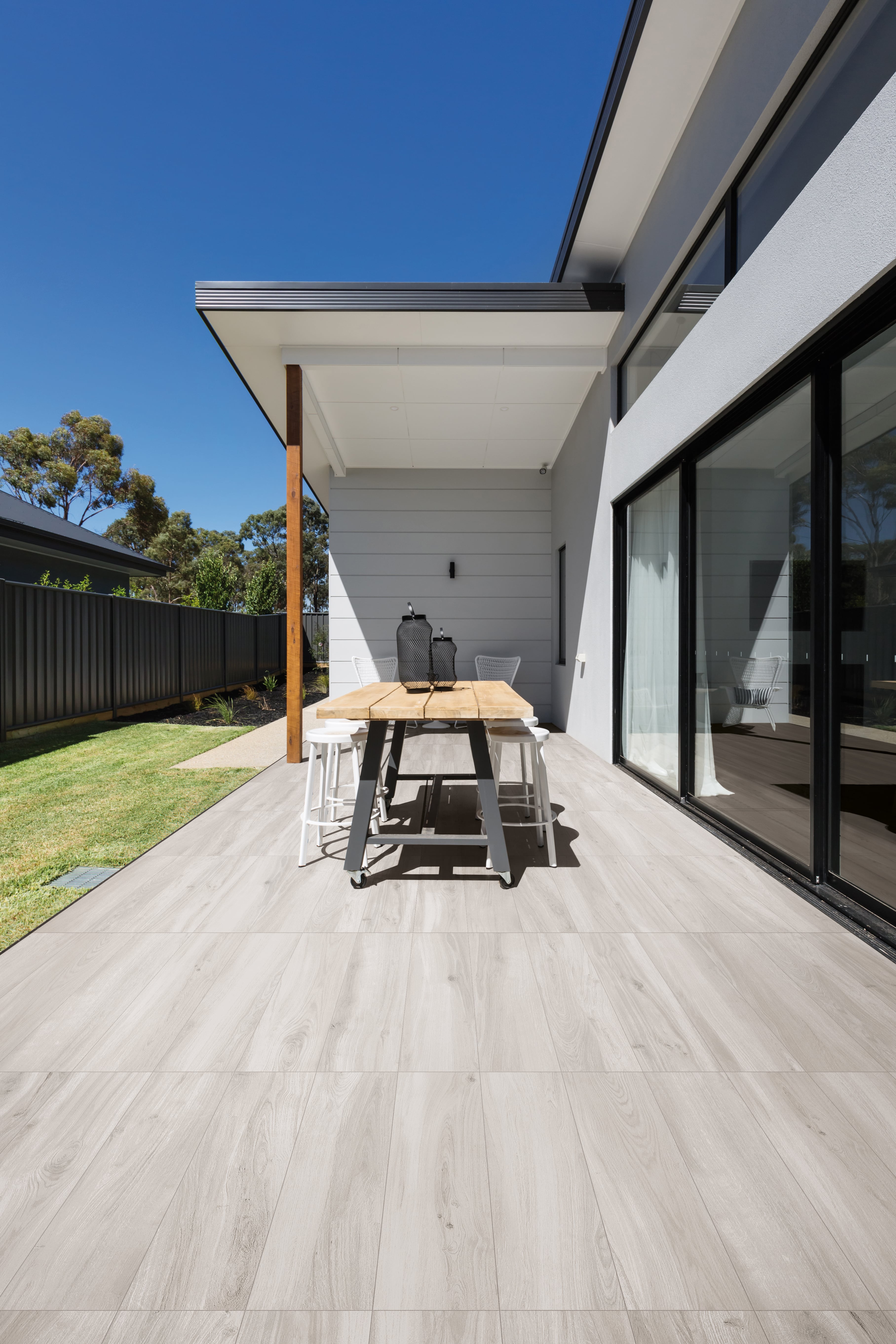 MOOD WOOD: White Paving Tile (12"x48"x20-mm | grip)