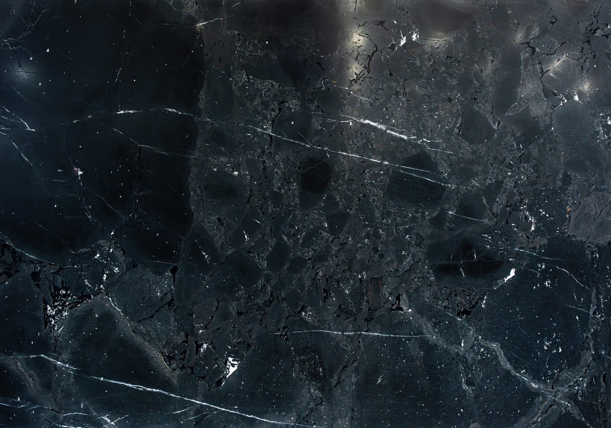 Quartzite Slabs Black quartzite slabs, top-down product view. Premium quartzite for floors and walls.