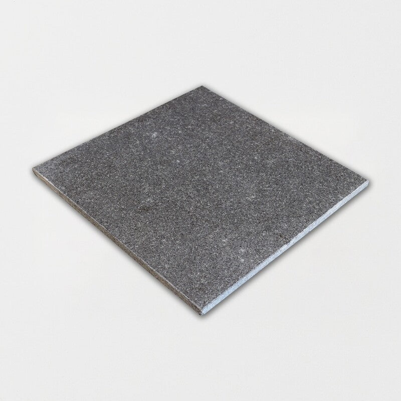 ABSOLUTE BLACK EXTRA: Square Field Tile (flamed | 12"x12"x3/8" | beveled)