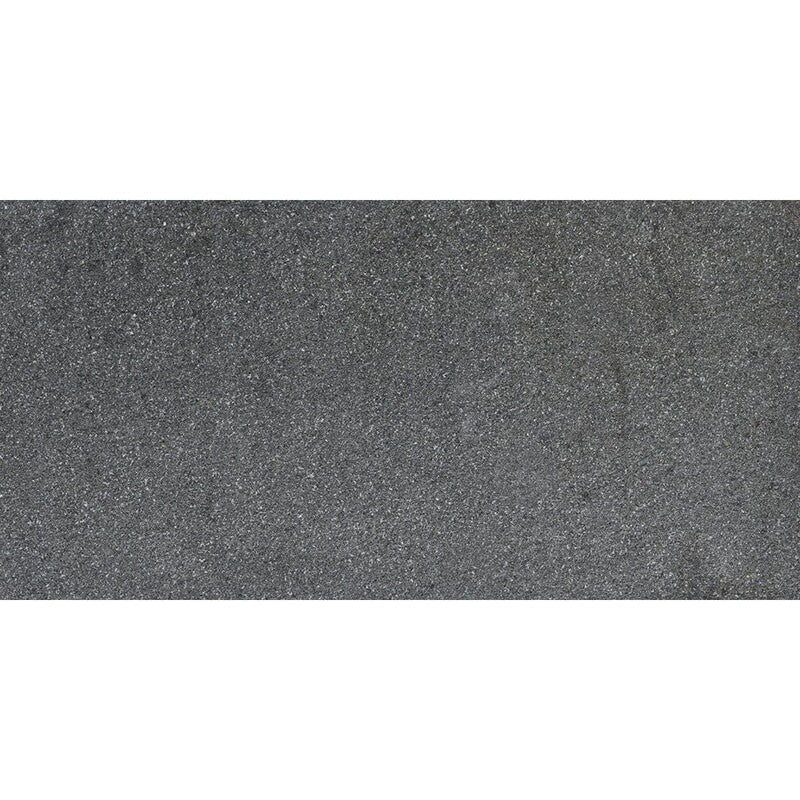 ABSOLUTE BLACK EXTRA: Rectangle Field Tile (flamed | 12"x24"x3/8" | straight cut)