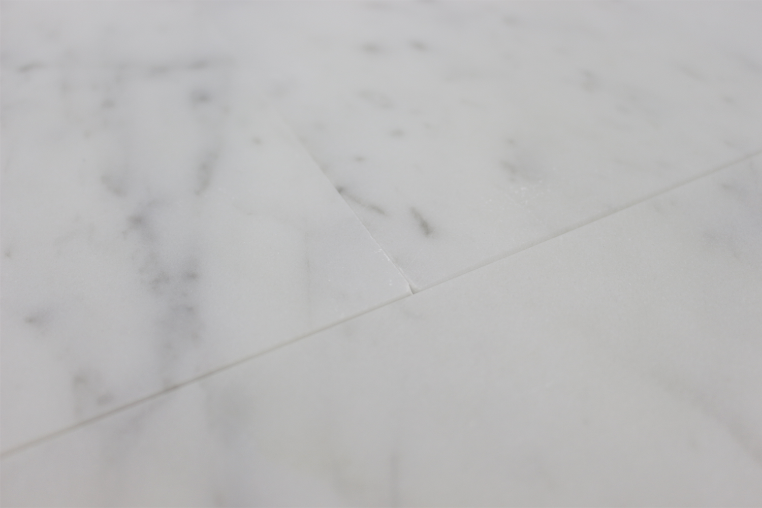 CARRARA: Marble Rectangle Field Tile (12"x24"x3/8" | honed)