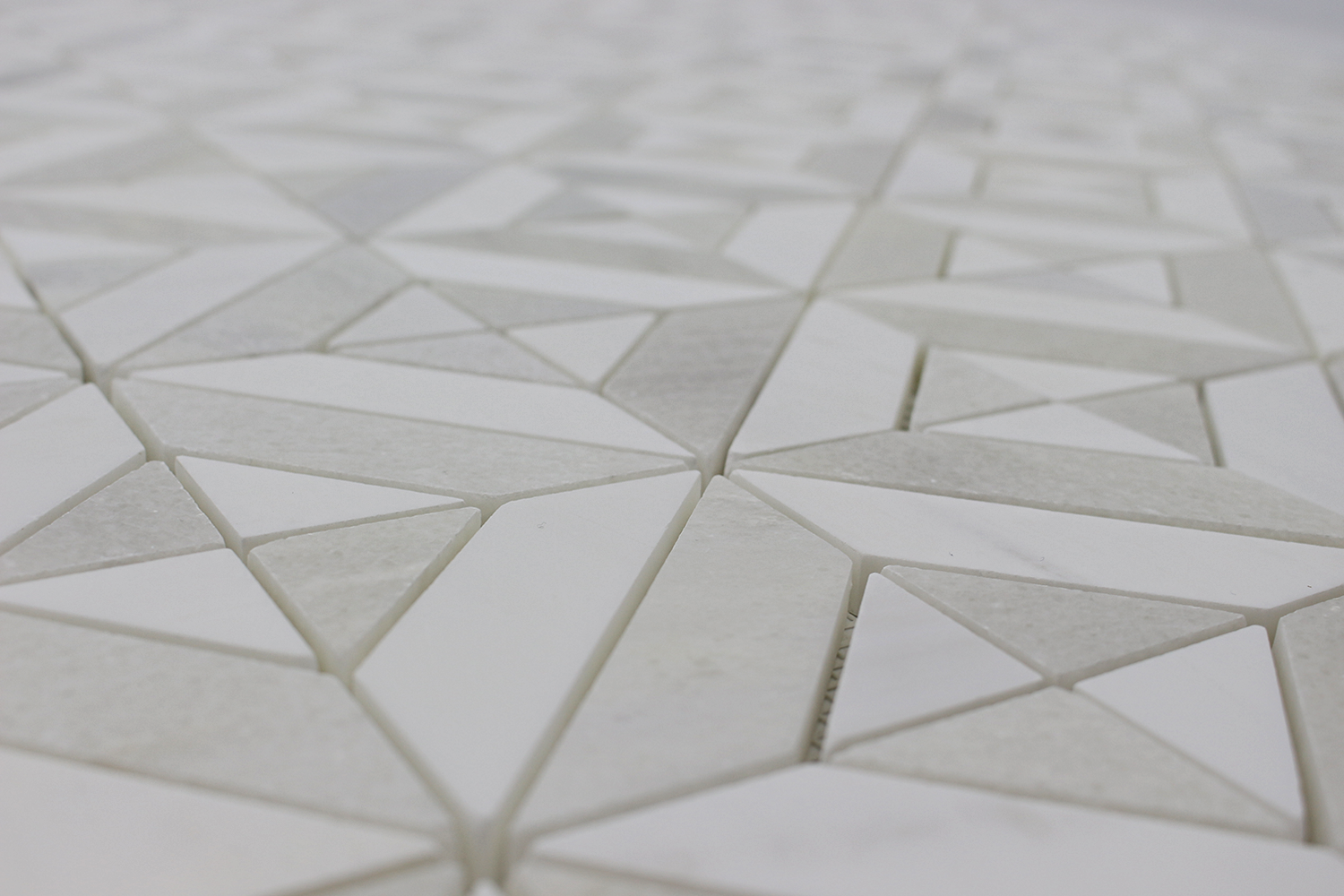 BIANCO VENATO: Imperial White Dolomite Matrix Mosaic (12"x12"x3/8" | polished)