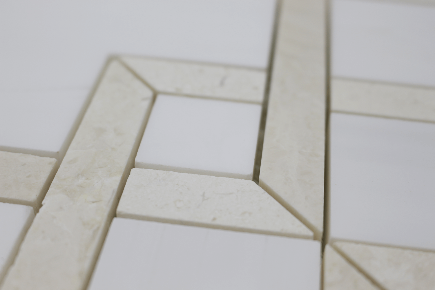 BIANCO VENATO: Perla Marble Piazza Mosaic (12 3/4"x14"x3/8" | polished)