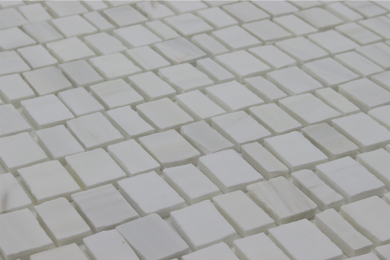 BIANCO VENATO: Dolomite Scarpa Mosaic (12"x12"x3/8" | honed | broken)