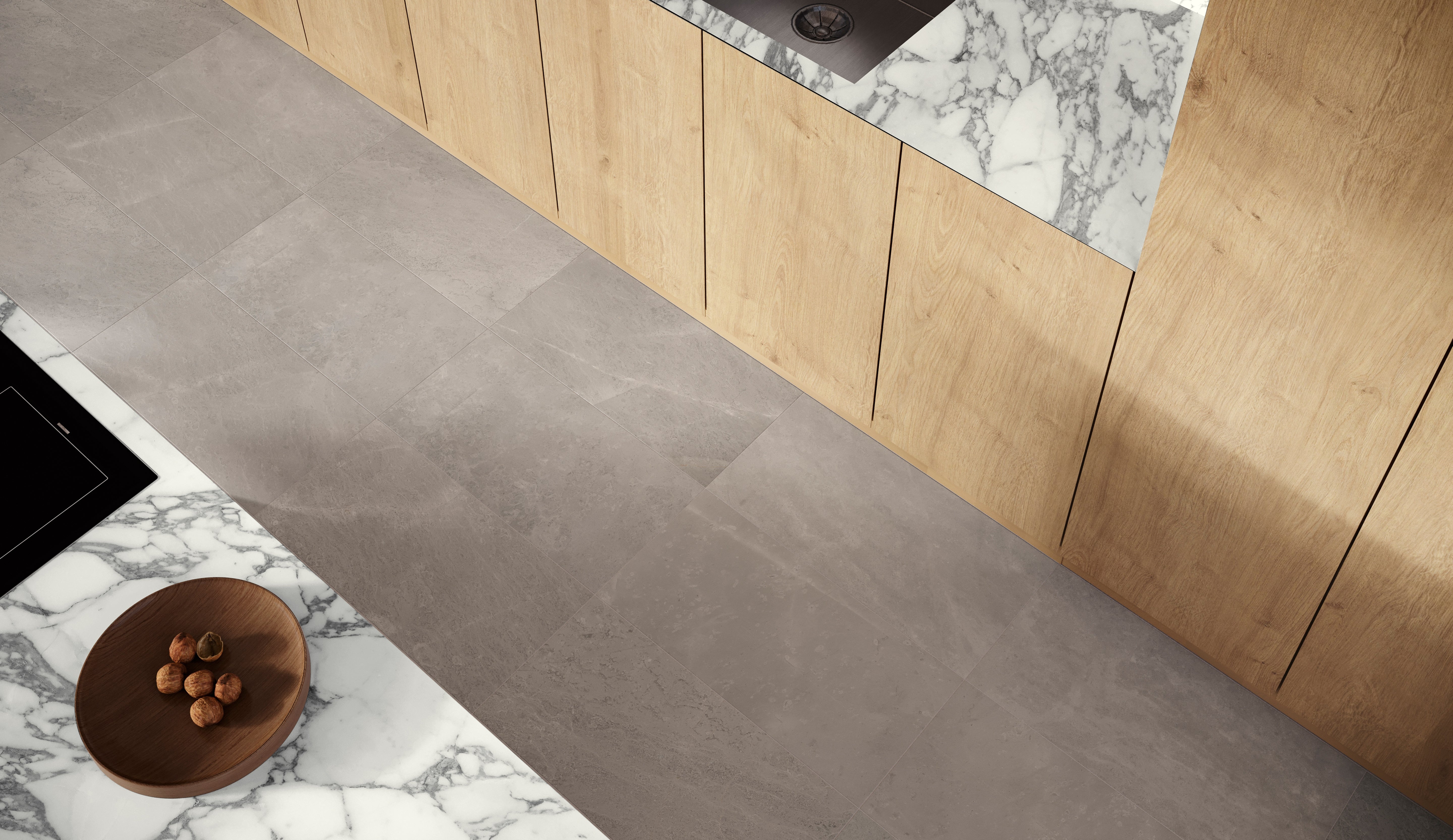 Arabescato Corchia slabs by Anatolia Aeterna, lifestyle installation view 2, 63"×125 31/32" size. Premium porcelain for floors and walls.