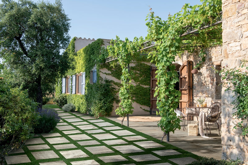 Trail Terracotta Emiliana Porcelain lifestyle image