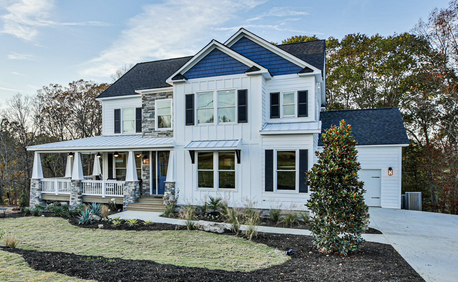 Country Ledgestone Echo Ridge wall panels by Cultured Stone, primary product image. Premium stone veneer for exterior and interior walls.
